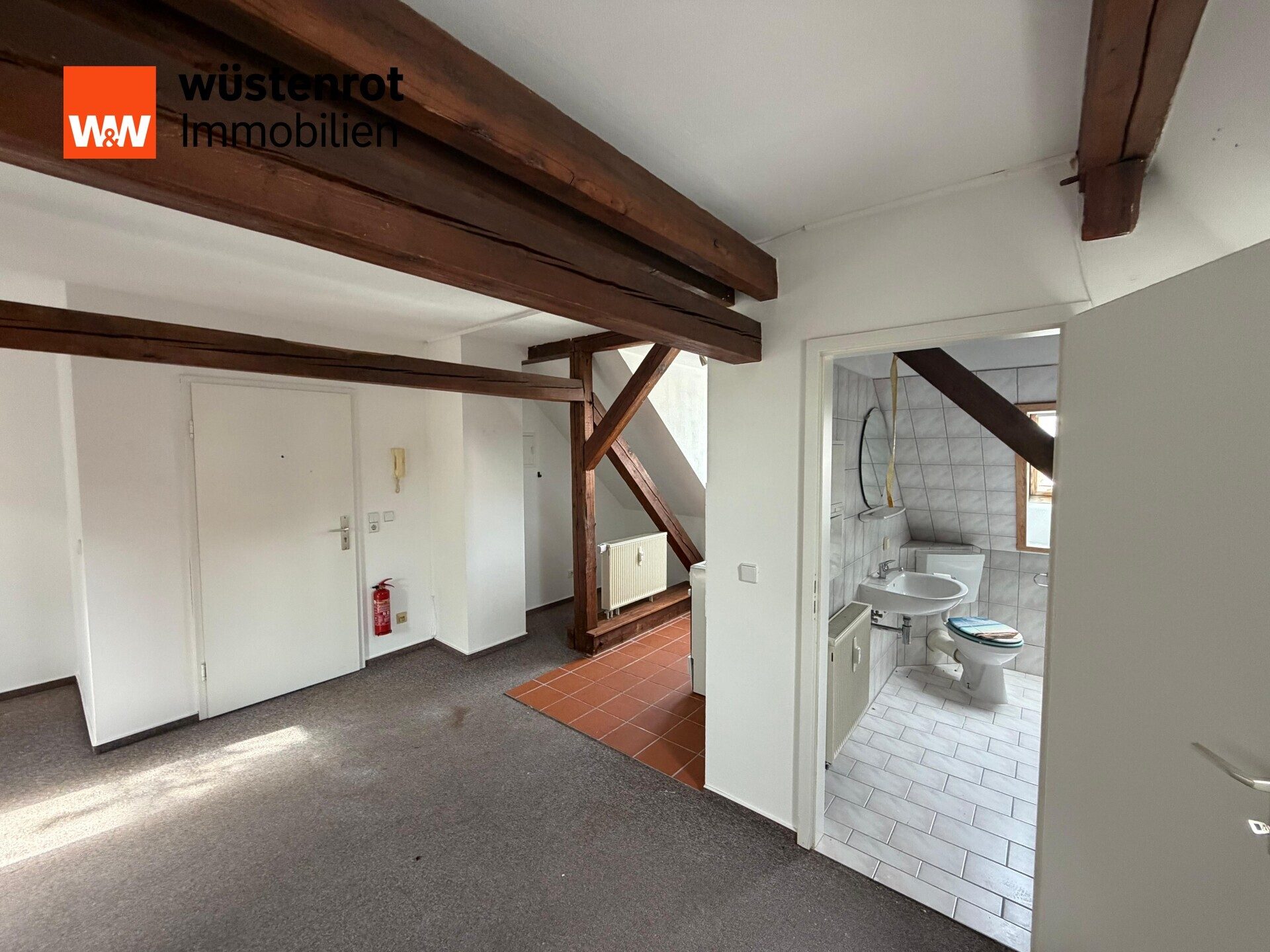 Immobilienangebot - Altes Lager - Alle - Kompakte 1-Zimmer-Dachgeschosswohnung mit Balkon in Altes Lager