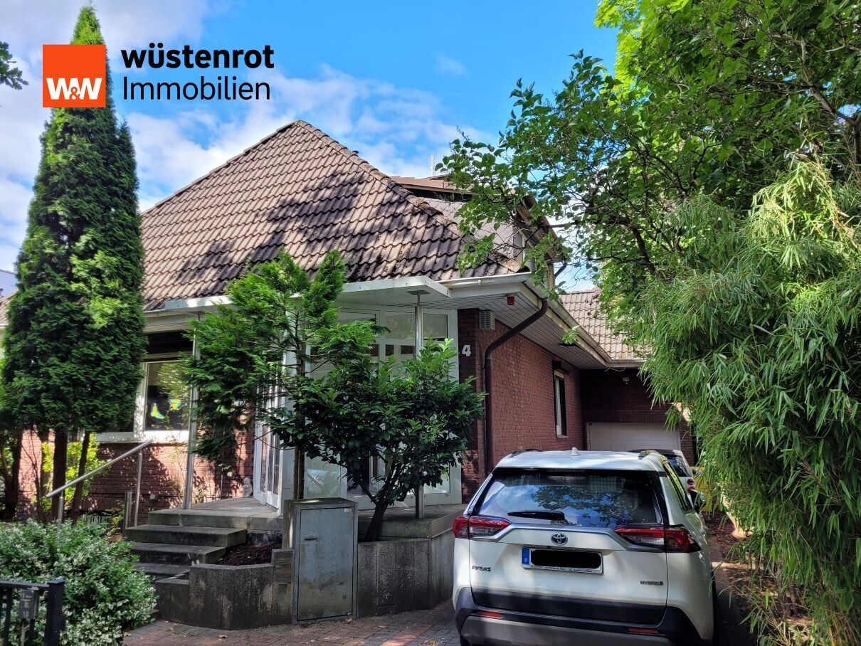 Immobilienangebot - Hamburg - Alle - Schönes Einfamilienhaus mit Balkon, Kachelofen und Garage in Langenhorn