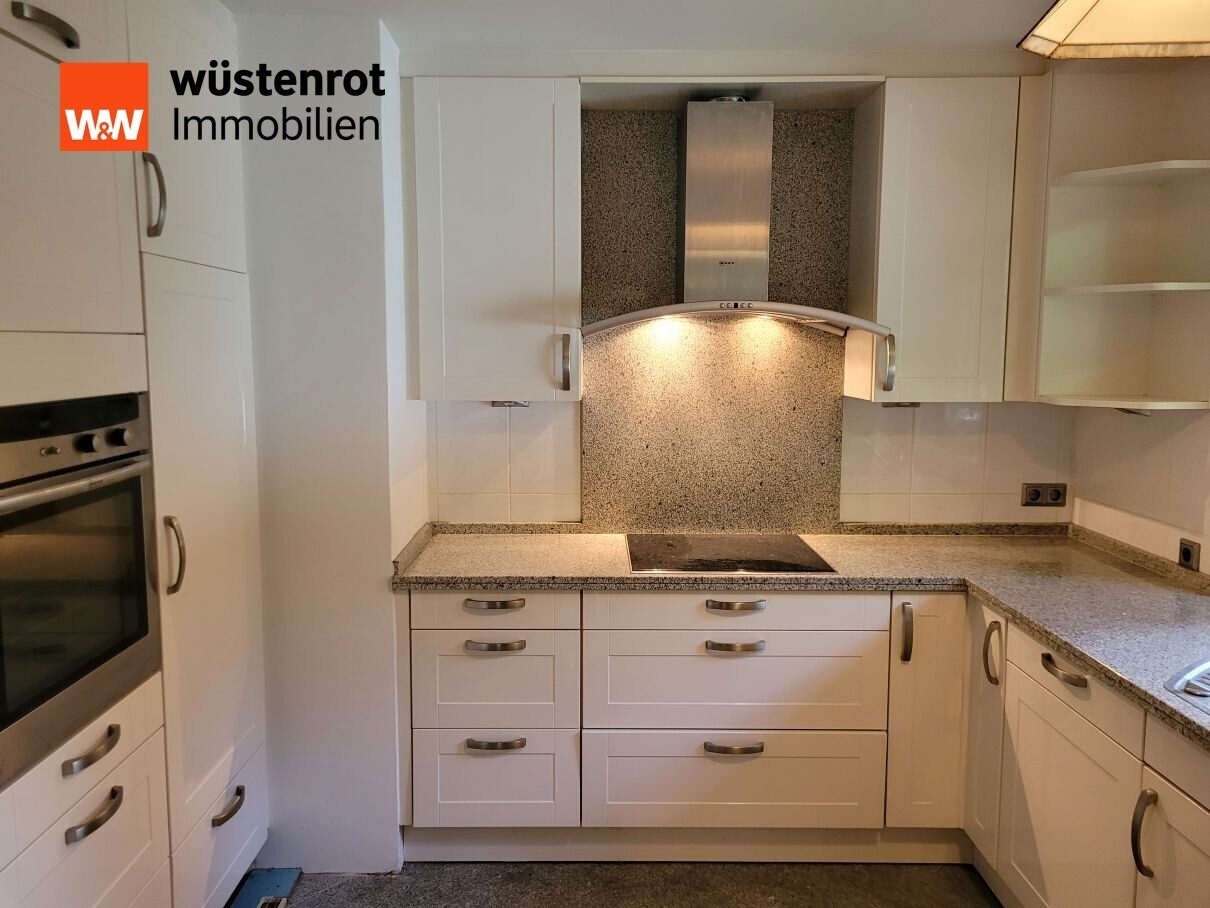 Immobilienangebot - Hamburg - Alle - Schönes Einfamilienhaus mit Balkon, Kachelofen und Garage in Langenhorn