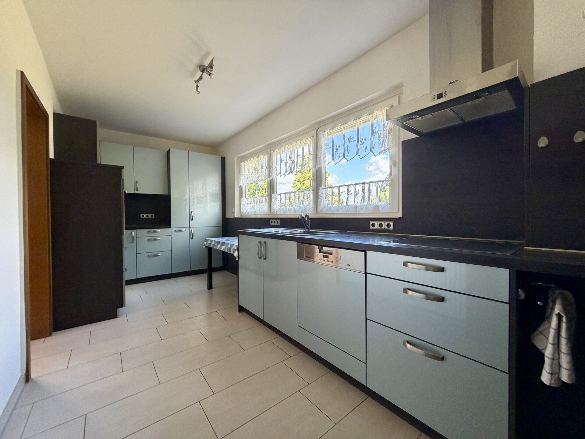 Immobilienangebot - Wedemark / Brelingen - Alle - Bieterverfahren: Großzügiges Zuhause mit Einliegerwohnung & Traumgrundstück - Wedemark