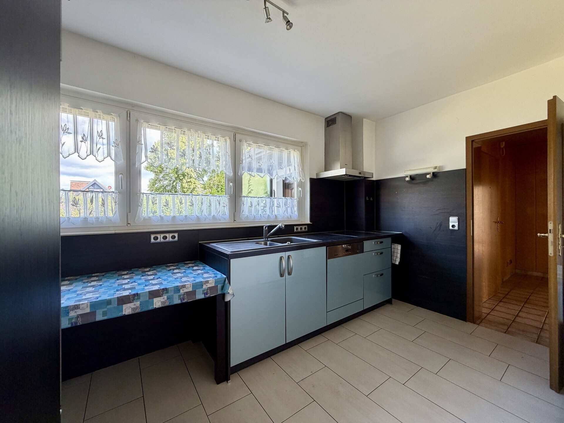 Immobilienangebot - Wedemark / Brelingen - Alle - Bieterverfahren: Großzügiges Zuhause mit Einliegerwohnung & Traumgrundstück - Wedemark