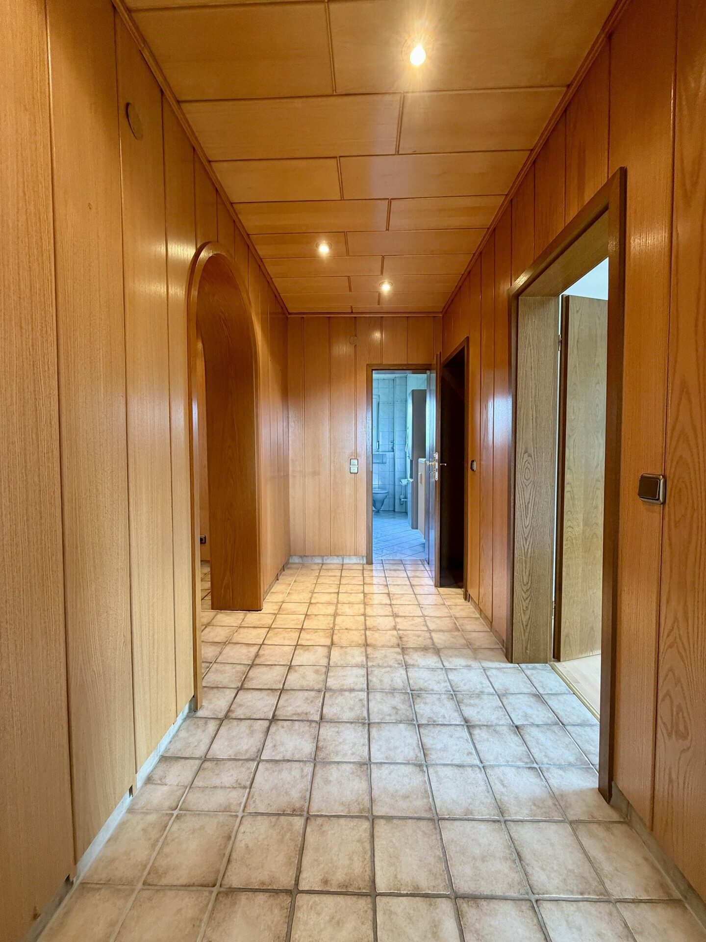 Immobilienangebot - Wedemark / Brelingen - Alle - Bieterverfahren: Großzügiges Zuhause mit Einliegerwohnung & Traumgrundstück - Wedemark