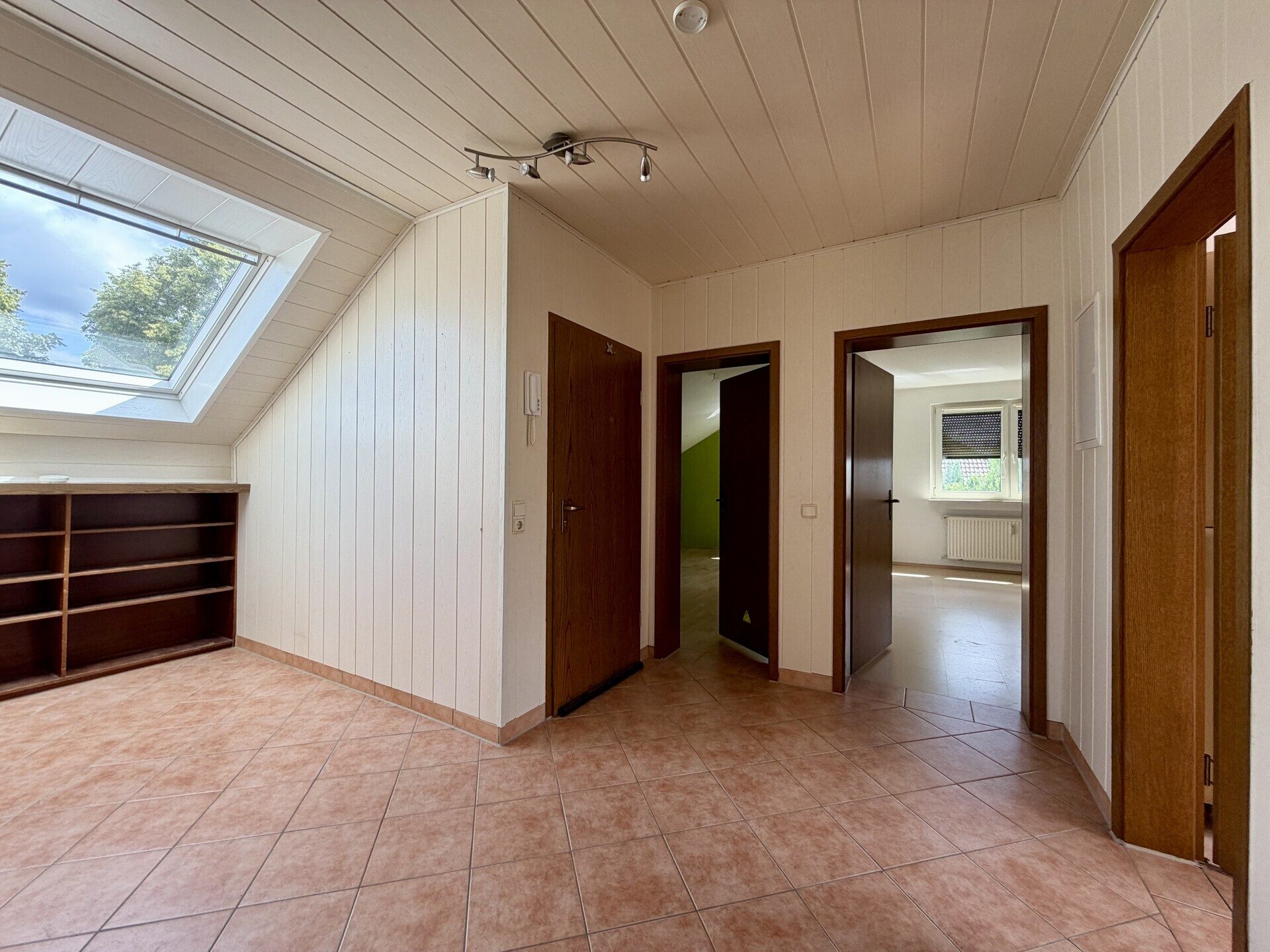Immobilienangebot - Wedemark / Brelingen - Alle - Bieterverfahren: Großzügiges Zuhause mit Einliegerwohnung & Traumgrundstück - Wedemark