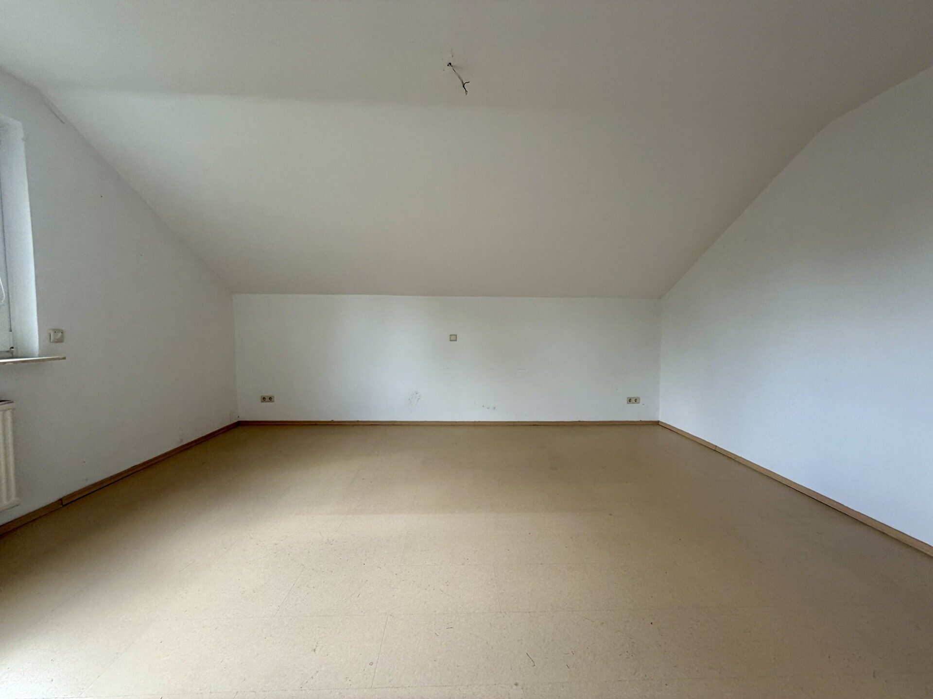 Immobilienangebot - Wedemark / Brelingen - Alle - Bieterverfahren: Großzügiges Zuhause mit Einliegerwohnung & Traumgrundstück - Wedemark