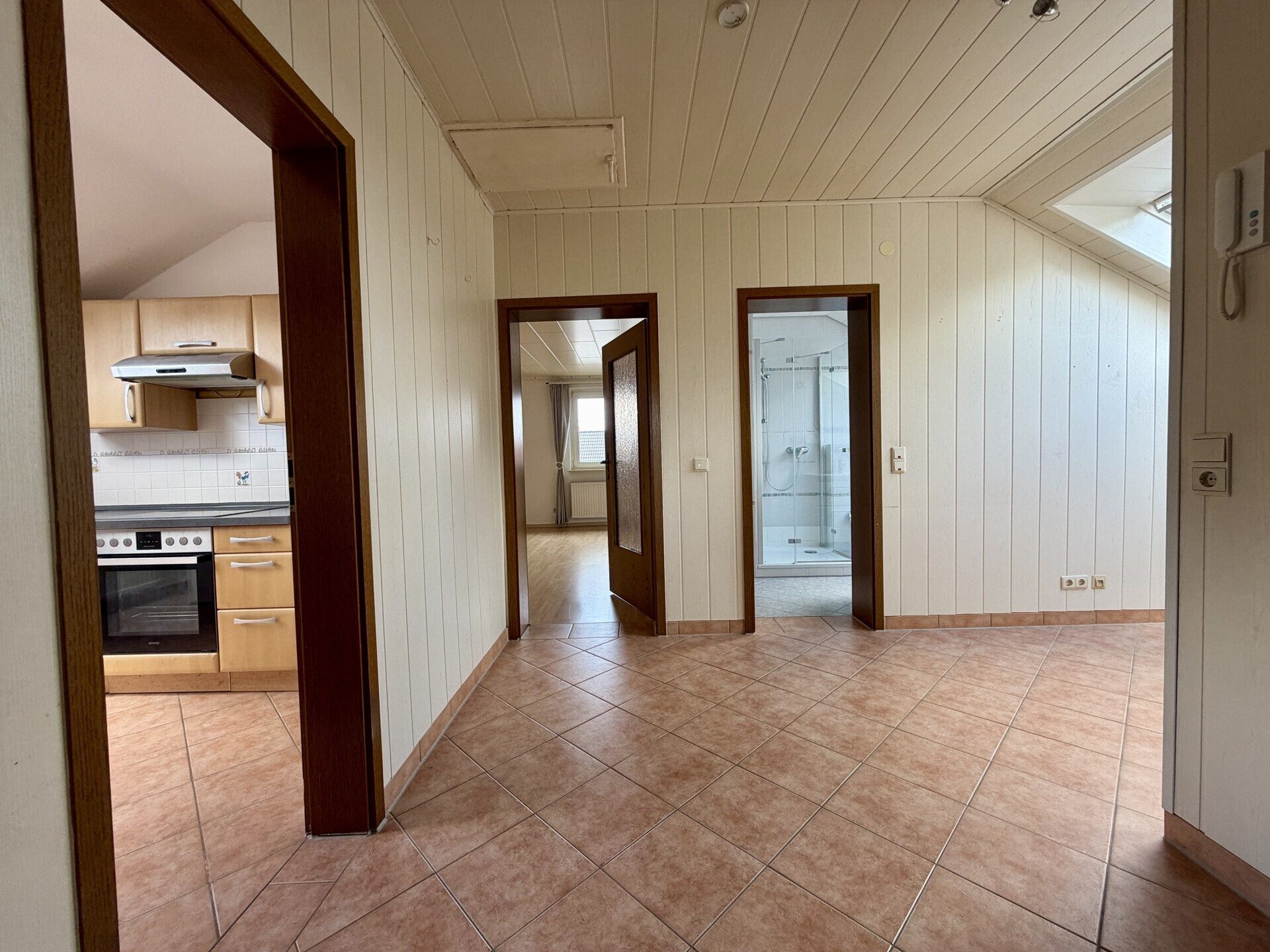 Immobilienangebot - Wedemark / Brelingen - Alle - Bieterverfahren: Großzügiges Zuhause mit Einliegerwohnung & Traumgrundstück - Wedemark