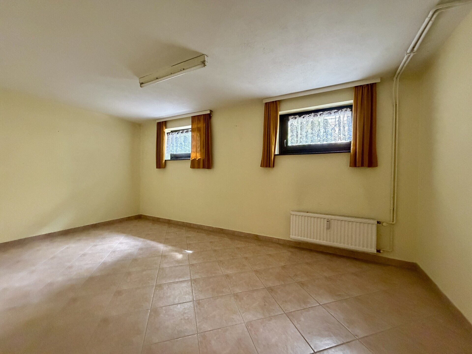 Immobilienangebot - Wedemark / Brelingen - Alle - Bieterverfahren: Großzügiges Zuhause mit Einliegerwohnung & Traumgrundstück - Wedemark