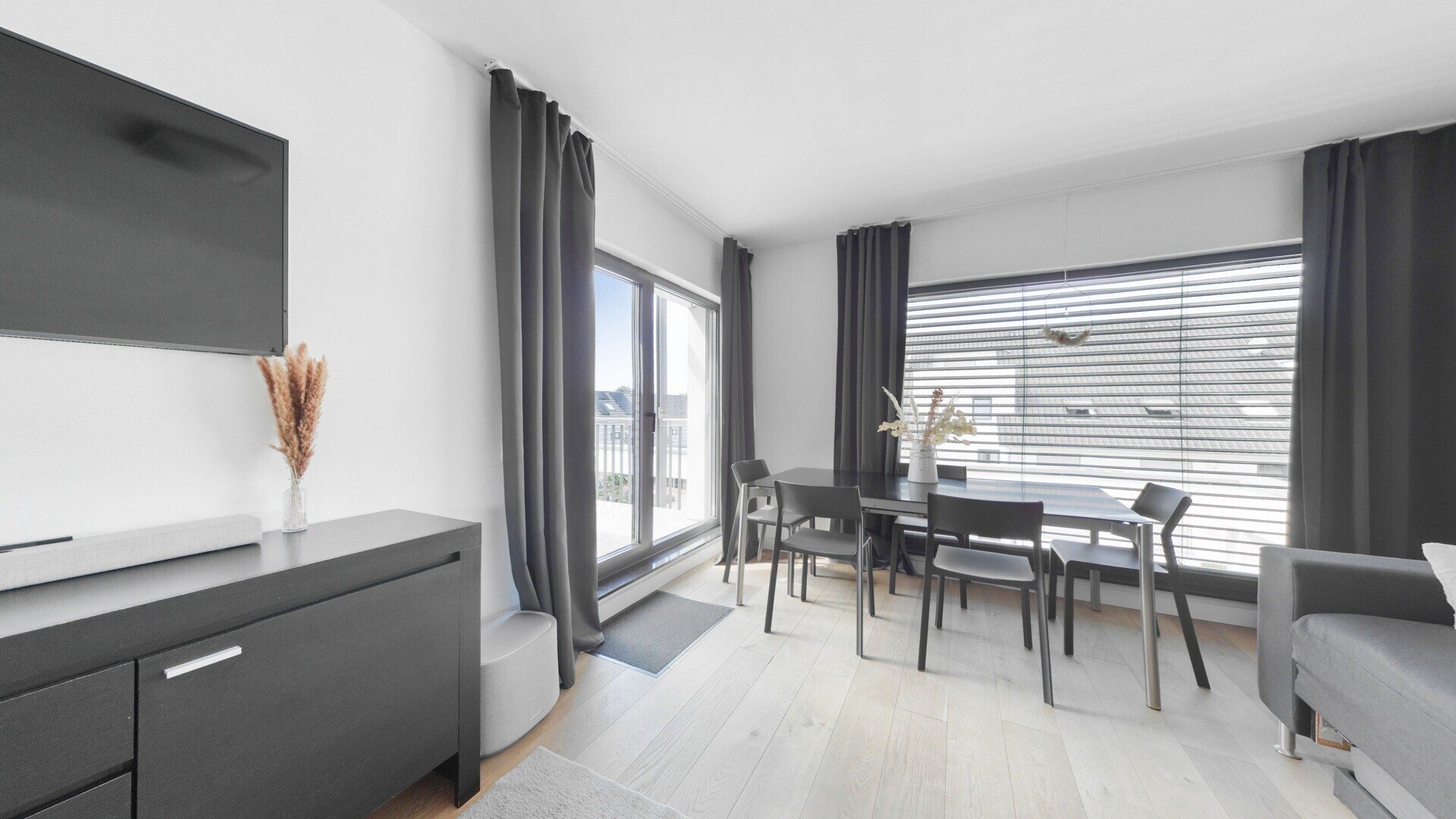 Immobilienangebot - Paderborn - Alle - Moderne 3-Zimmerwohnung mit großem Sonnenbalkon auf Erbbaurechtsgrundstück in Paderborn-Kernstadt