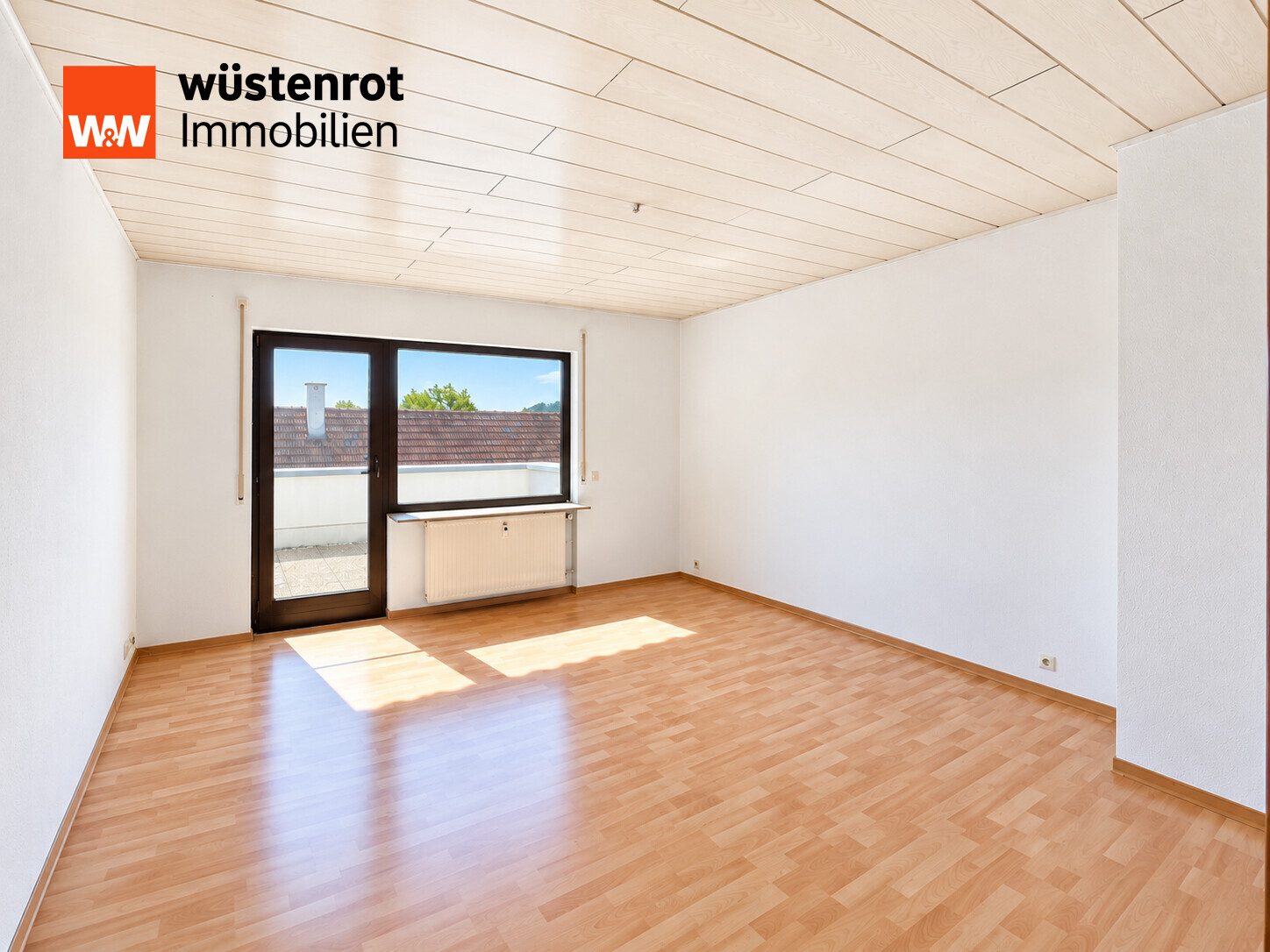 Immobilienangebot - Schorndorf - Alle - Wunderschöne 3-Zi-Wohnung mit großer Dachterrasse in Schorndorf