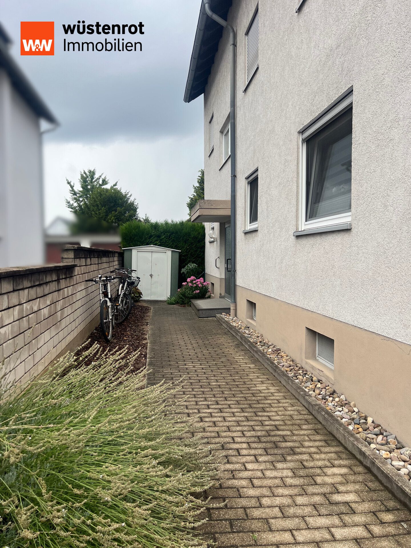 Immobilienangebot - Eggenstein-Leopoldshafen - Alle - Gepflegte 2-Zimmer-Erdgeschosswohnung mit Tageslichtbad und Stellplatz - Bezugsfrei