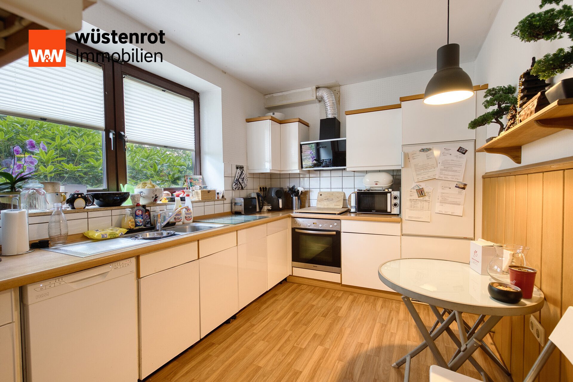Immobilienangebot - Bremen / Vahr - Alle - Gartenstadt Vahr – 4-Zimmer-Reihenmittelhaus mit Garten, Garage und Vollkeller