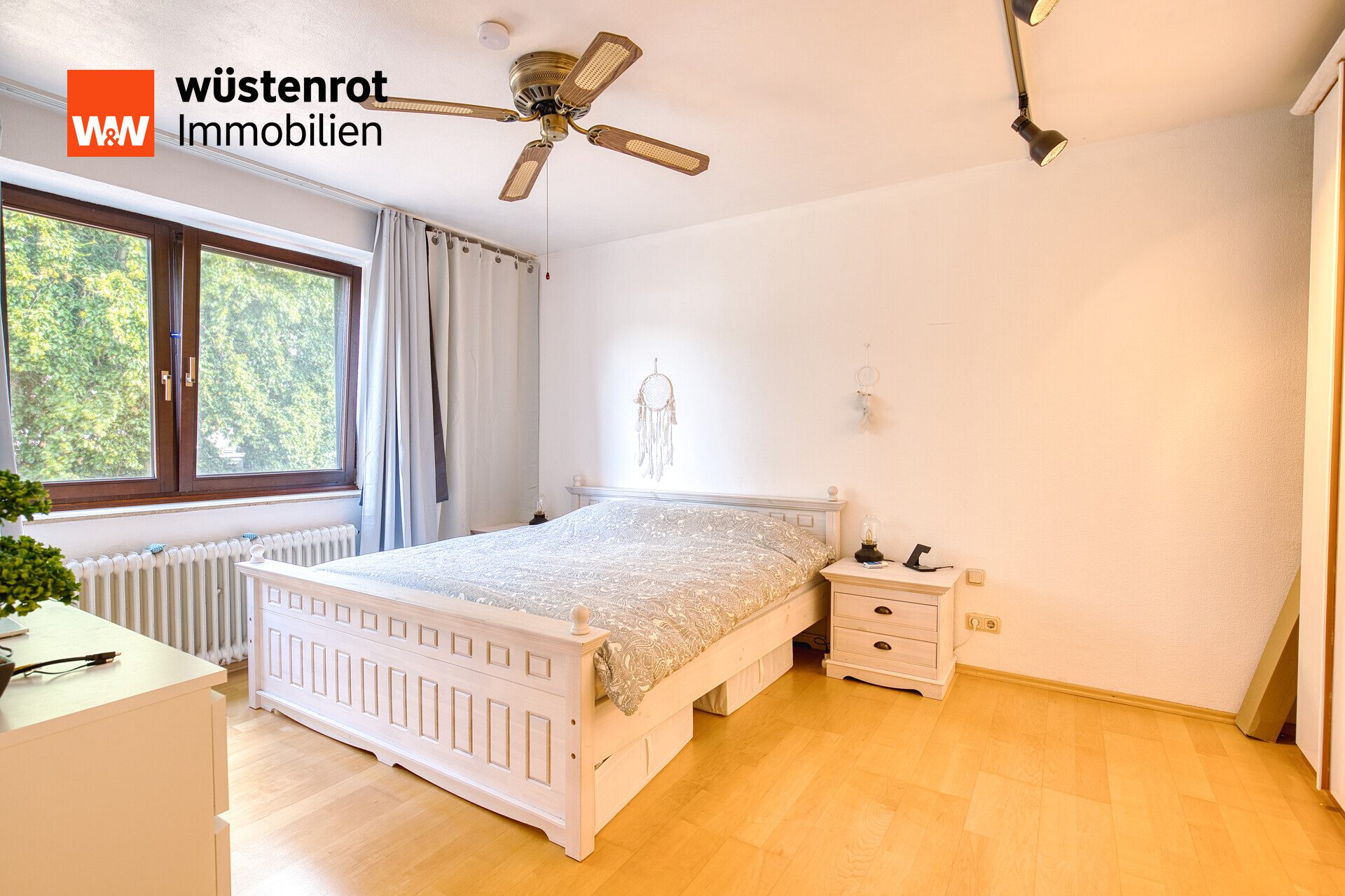 Immobilienangebot - Bremen / Vahr - Alle - Gartenstadt Vahr – 4-Zimmer-Reihenmittelhaus mit Garten, Garage und Vollkeller