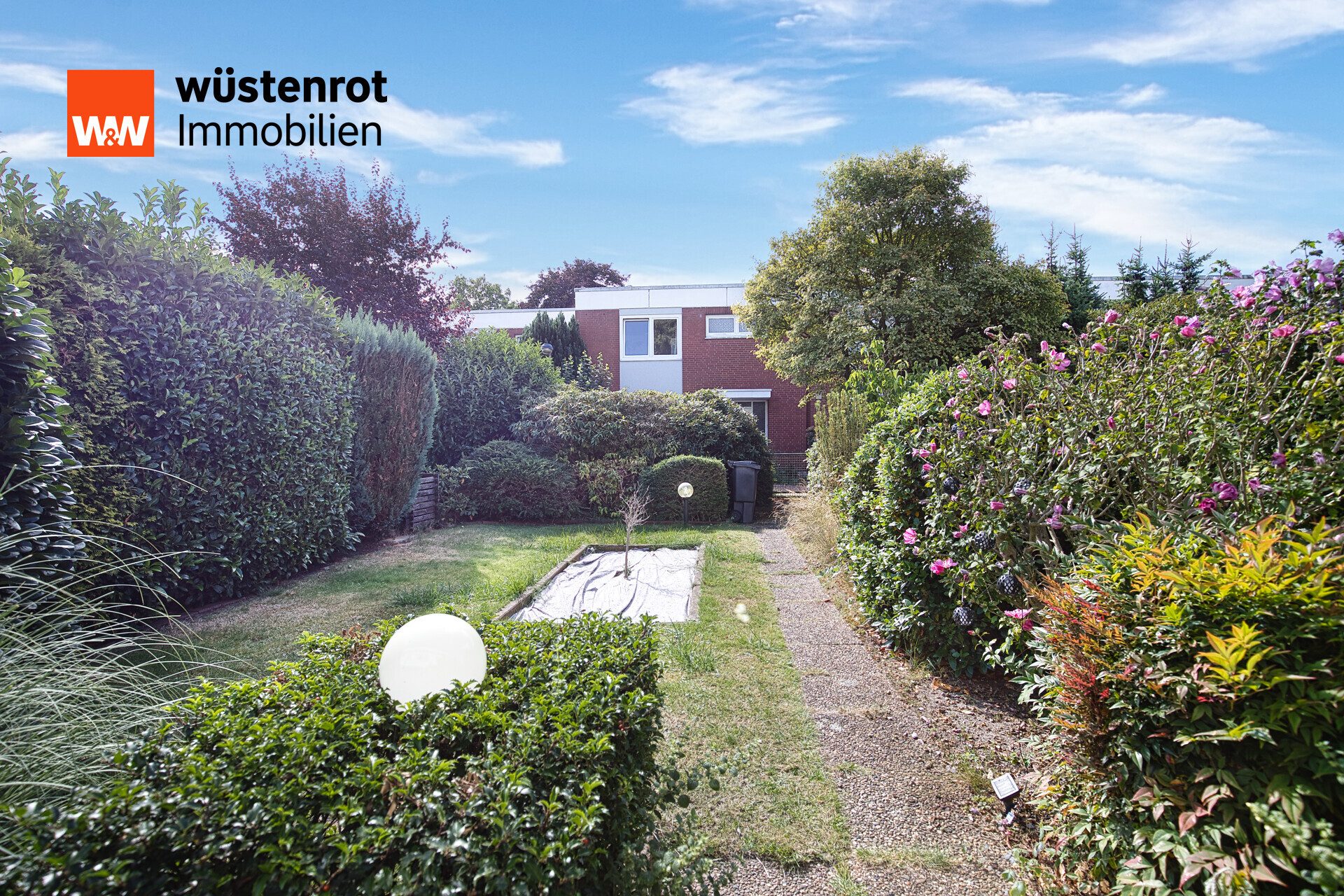 Immobilienangebot - Bremen / Vahr - Alle - Gartenstadt Vahr – 4-Zimmer-Reihenmittelhaus mit Garten, Garage und Vollkeller