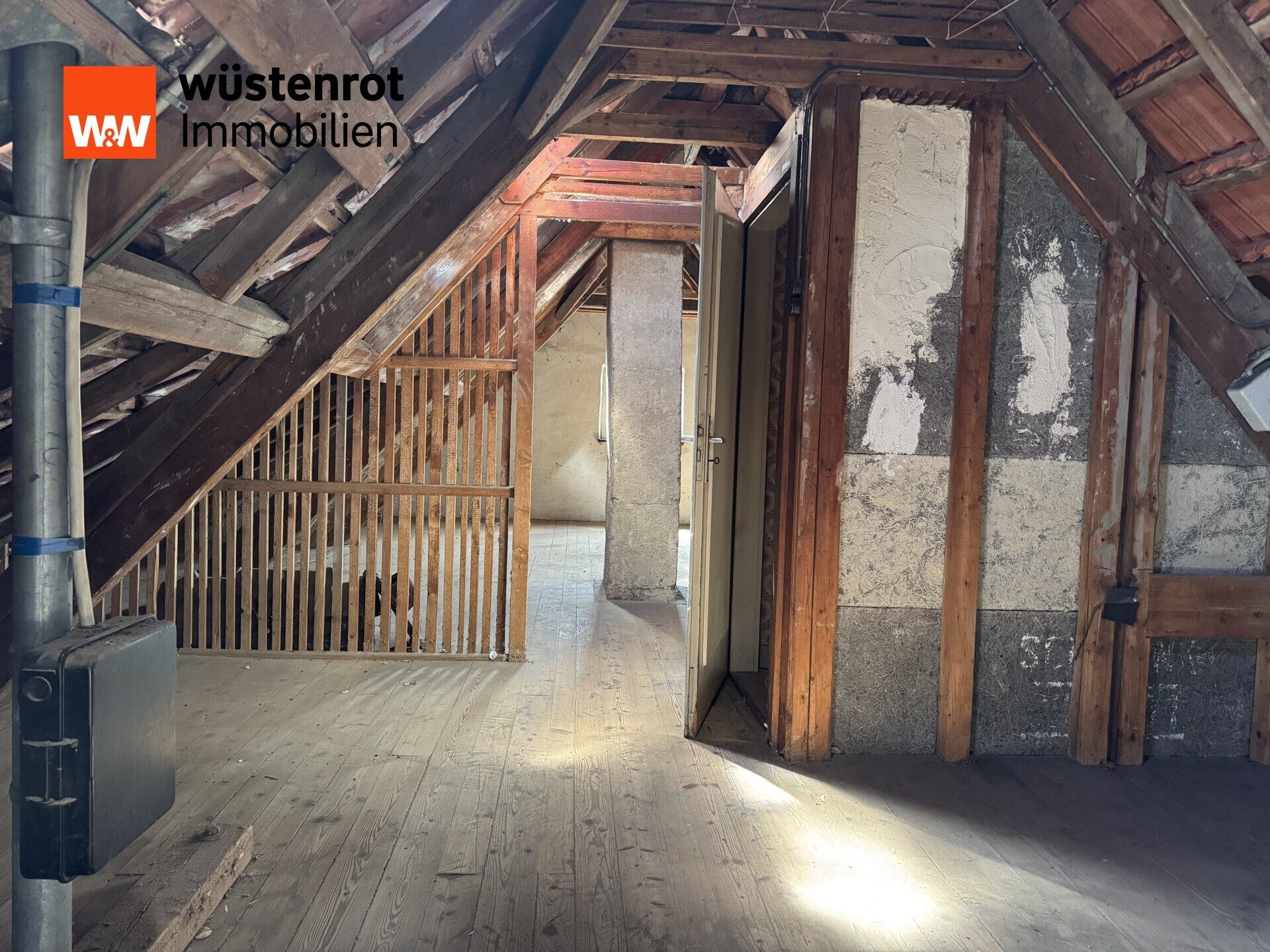 Immobilienangebot - Balingen / Engstlatt - Alle - 832 m² Grundstück treffen auf 153 m² Wohnfläche – ein Zuhause mit Potenzial