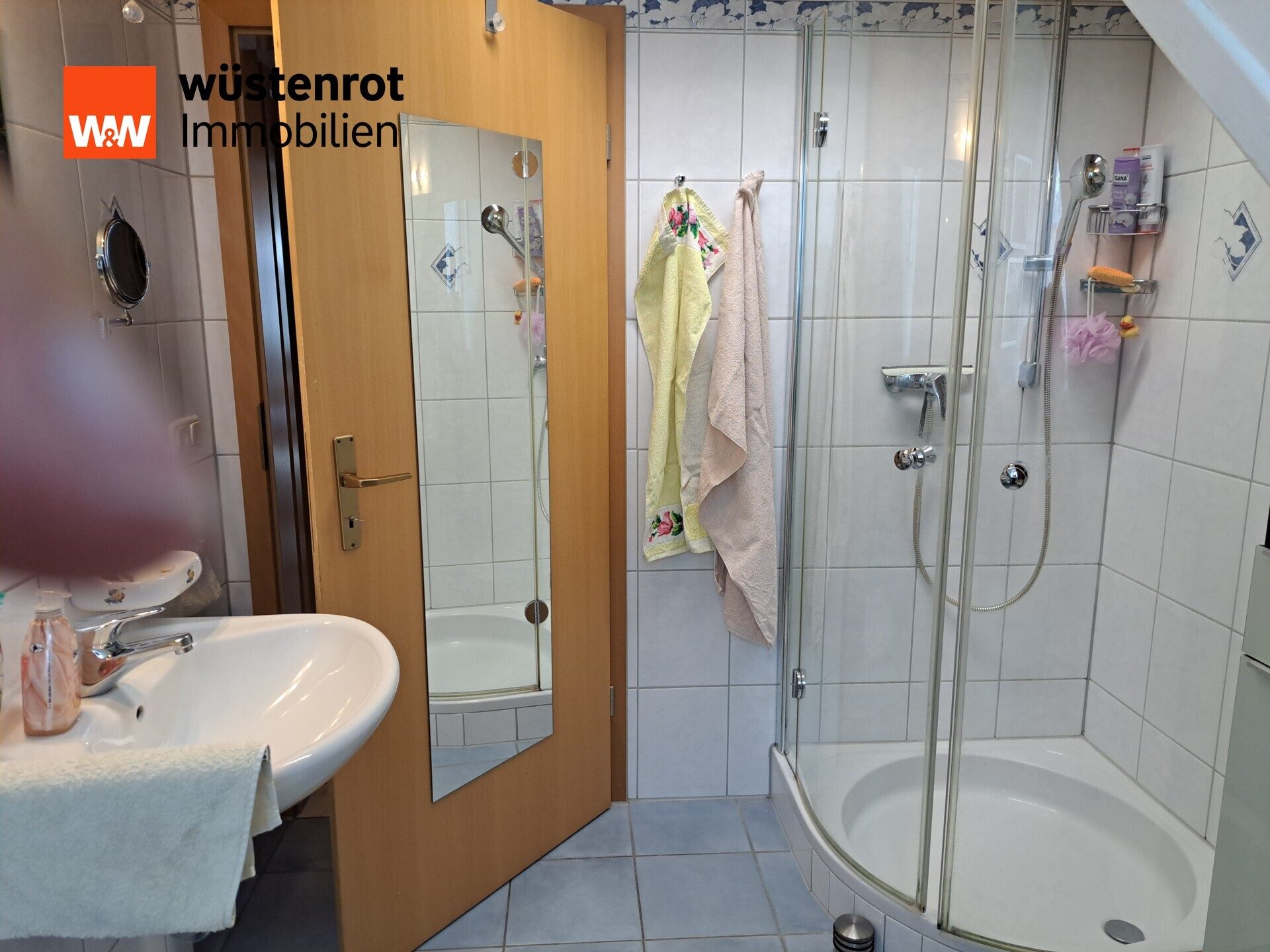 Immobilienangebot - Pfaffenhofen an der Ilm - Alle - Bezugsfrei! 2-Zi.-DG-Wohnung mit Balkon und ausgebautem Dachspitz