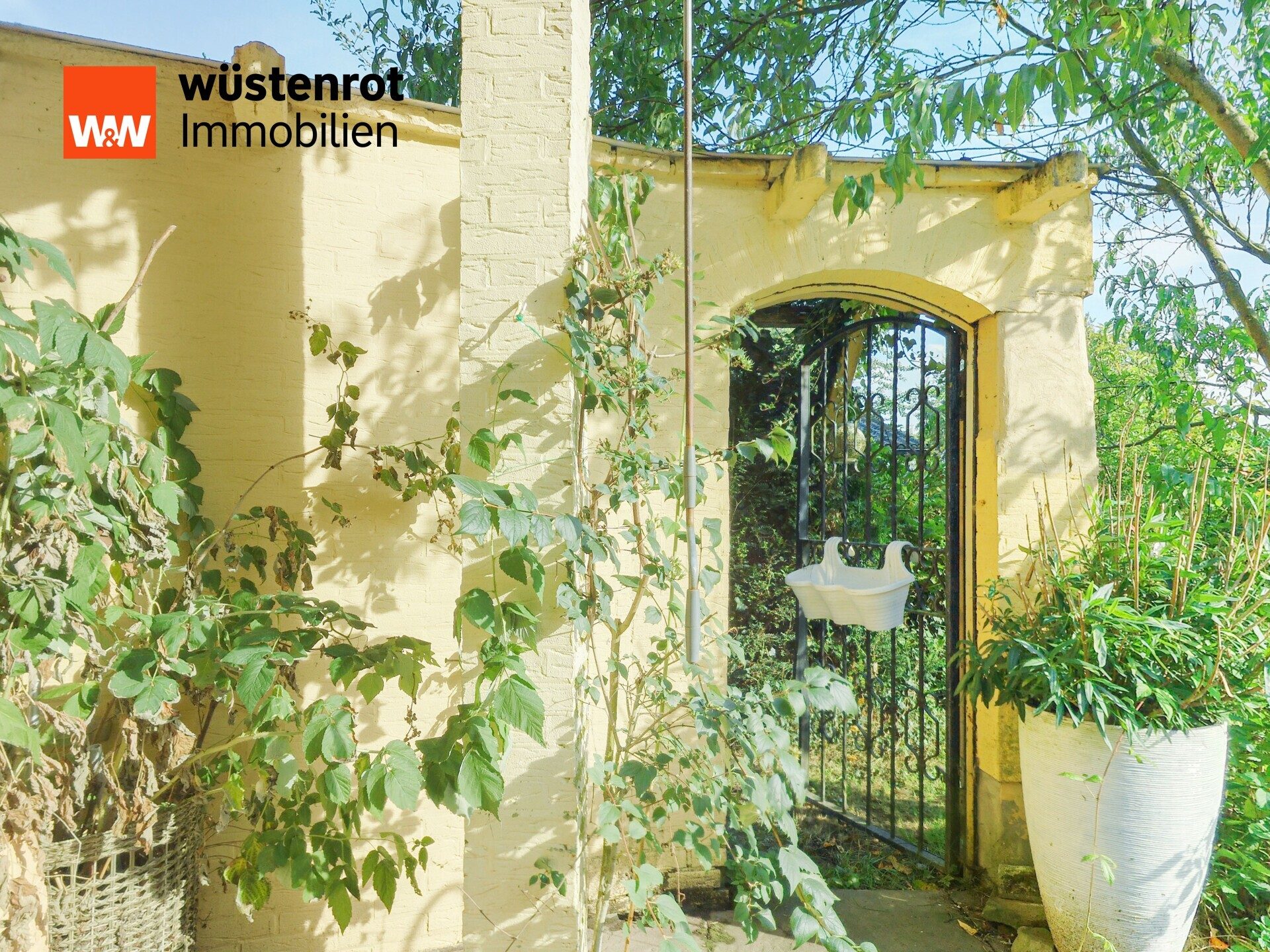 Immobilienangebot - Aerzen / Reinerbeck - Alle - Bungalow in exponierter Aussichtslage, großzügigem Grundstück und Doppelgarage