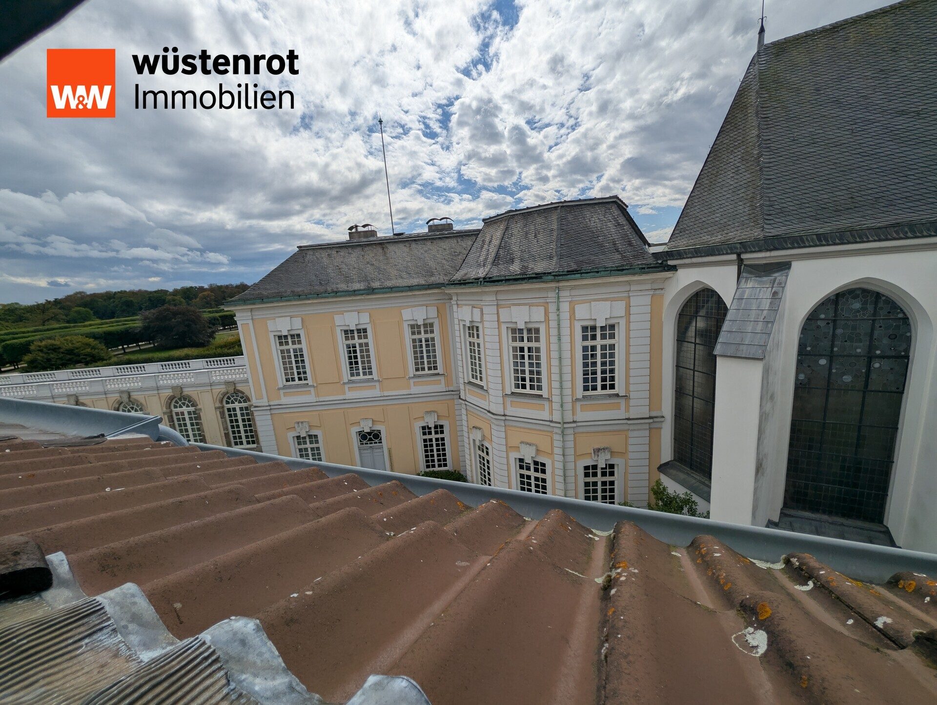 Immobilienangebot - Brühl - Alle - Historisches Mehrfamilienhaus: Einzigartige Top-Lage direkt am Schlosspark