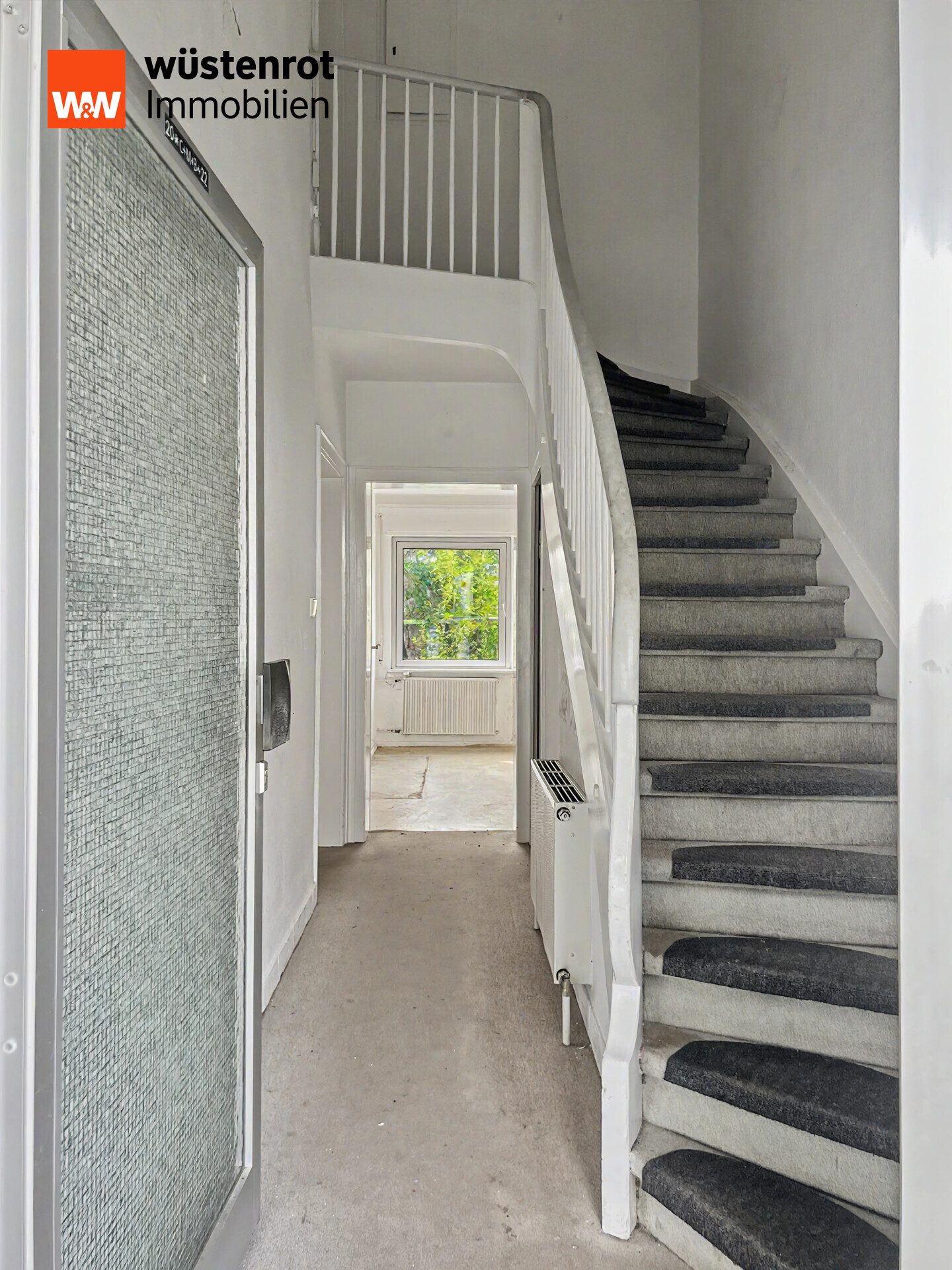 Immobilienangebot - Karlsruhe - Alle - Ein Zuhause mit Charakter – Großzügiges Wohnhaus mit großem Garten (Kernsanierung erforderlich)