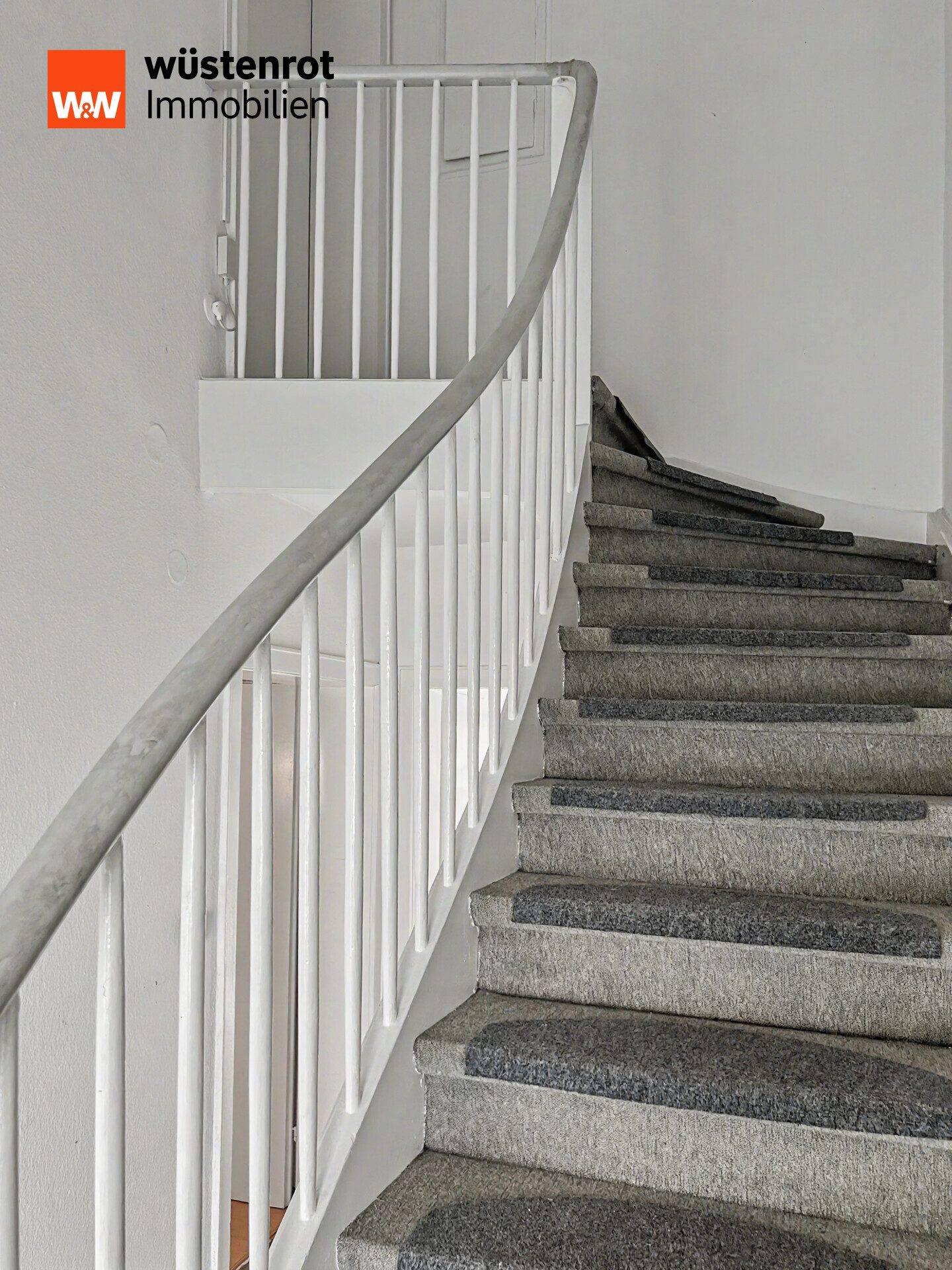 Immobilienangebot - Karlsruhe - Alle - Ein Zuhause mit Charakter – Großzügiges Wohnhaus mit großem Garten (Kernsanierung erforderlich)