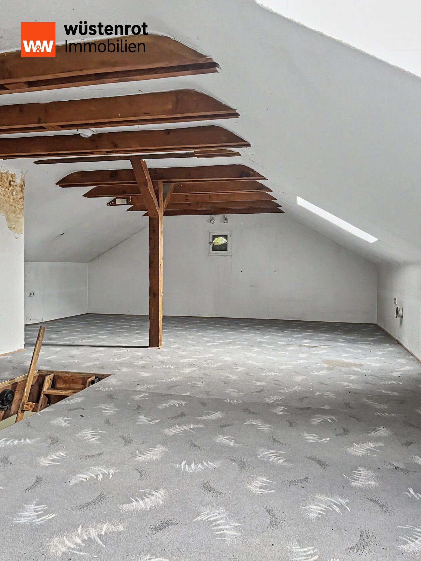 Immobilienangebot - Karlsruhe - Alle - Ein Zuhause mit Charakter – Großzügiges Wohnhaus mit großem Garten (Kernsanierung erforderlich)
