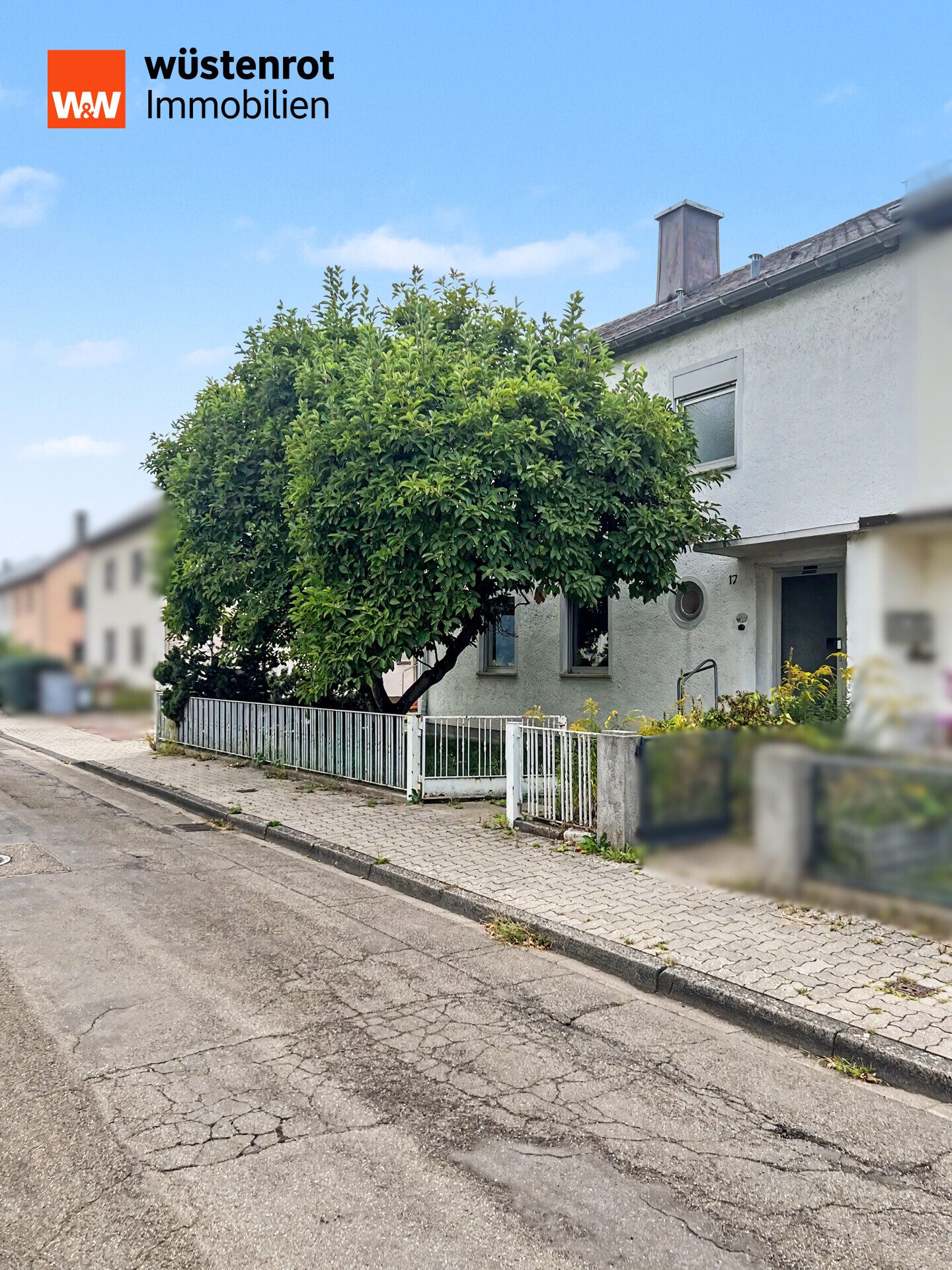 Immobilienangebot - Karlsruhe - Alle - Ein Zuhause mit Charakter – Großzügiges Wohnhaus mit großem Garten (Kernsanierung erforderlich)