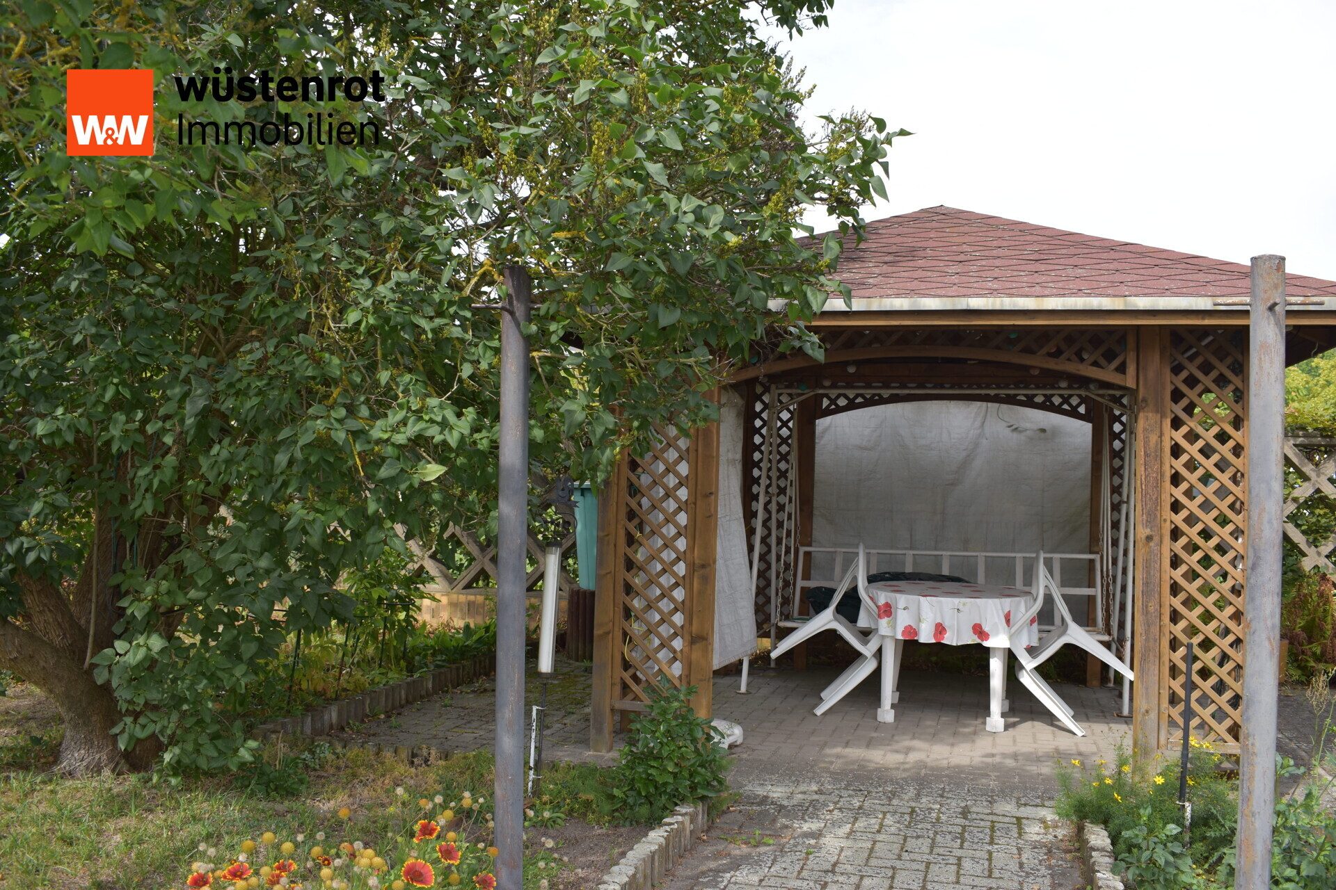 Immobilienangebot - Gröditz - Alle - Doppelhaushälfte mit Garten zum Verkauf