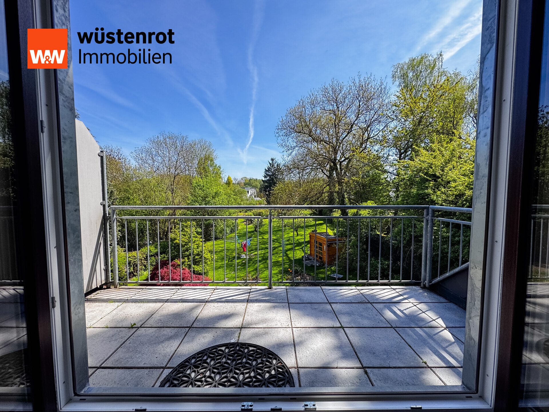 Immobilienangebot - Herzogenrath / Kohlscheid - Alle - Tolle Eigentumswohnung im Dachgeschoss mit Balkon, Stellplatz & Gartennutzung