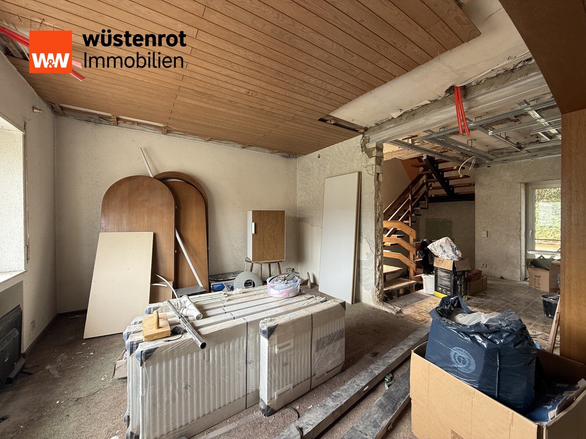 Immobilienangebot - Beckingen - Alle - Zwei Häuser auf einem Grundstück: Einziehen und das zweite Haus vermieten!