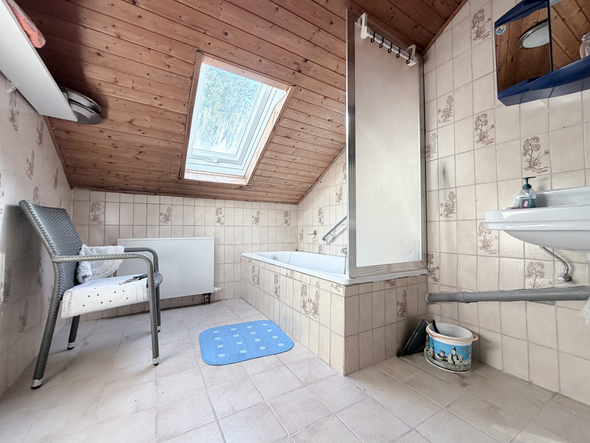 Immobilienangebot - Kelheim / Affecking - Alle - Weitblick inklusive: Großzügiges Einfamilienhaus mit Einliegerwohnung in Kelheim