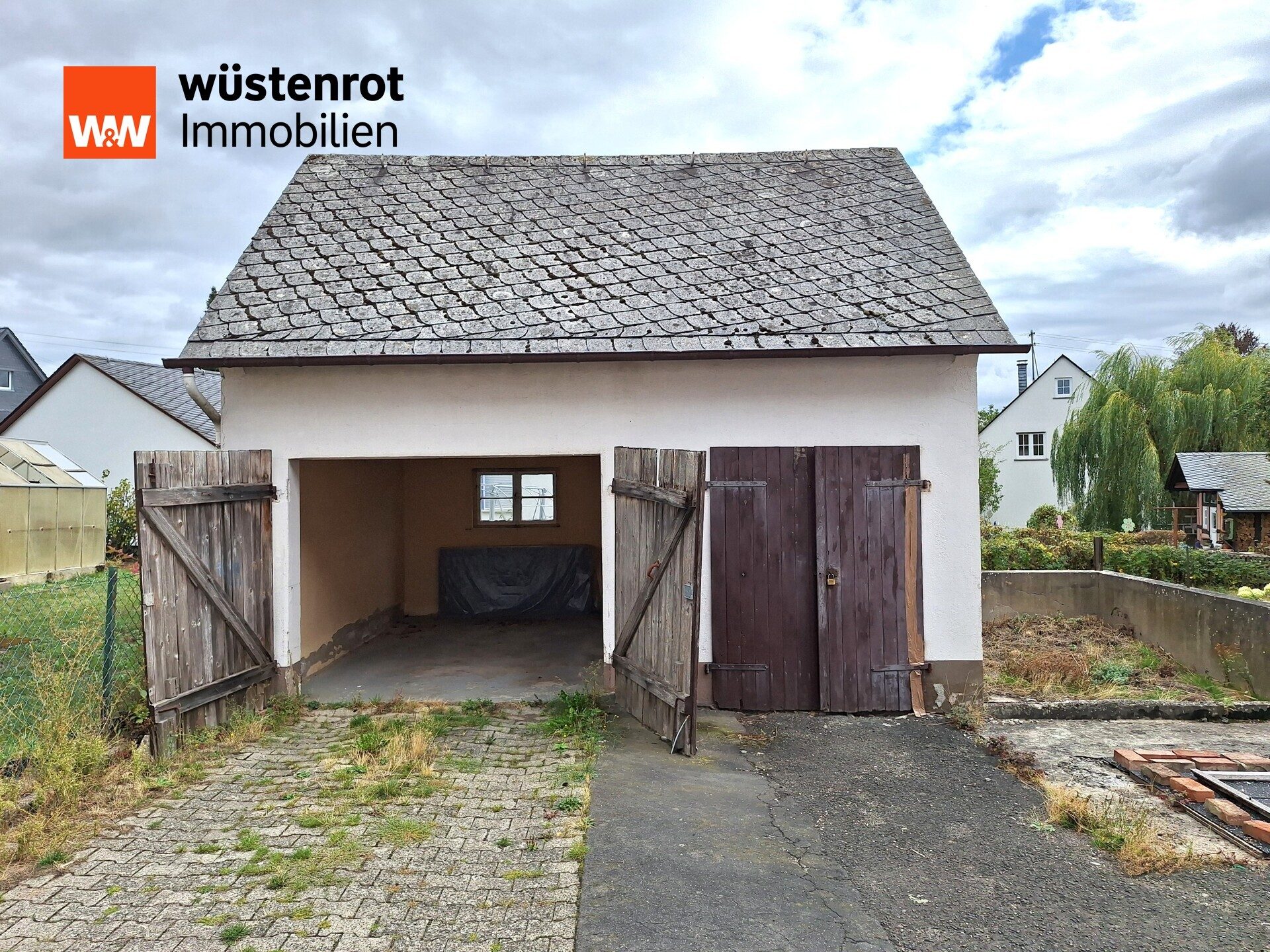 Immobilienangebot - Laufersweiler - Alle - sanierungsbedürftiges Haus 
- mit Scheune und Garage -