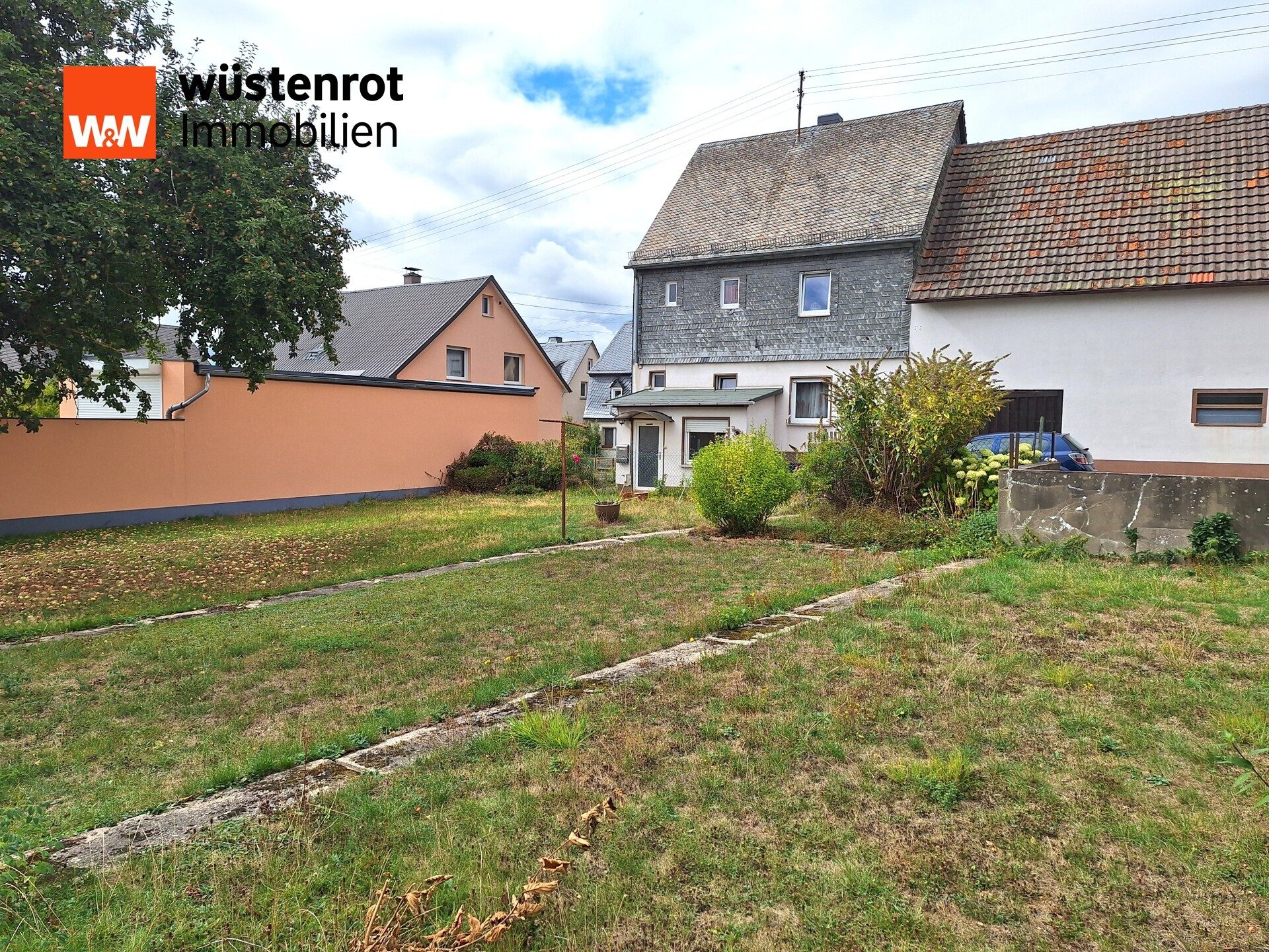 Immobilienangebot - Laufersweiler - Alle - sanierungsbedürftiges Haus 
- mit Scheune und Garage -