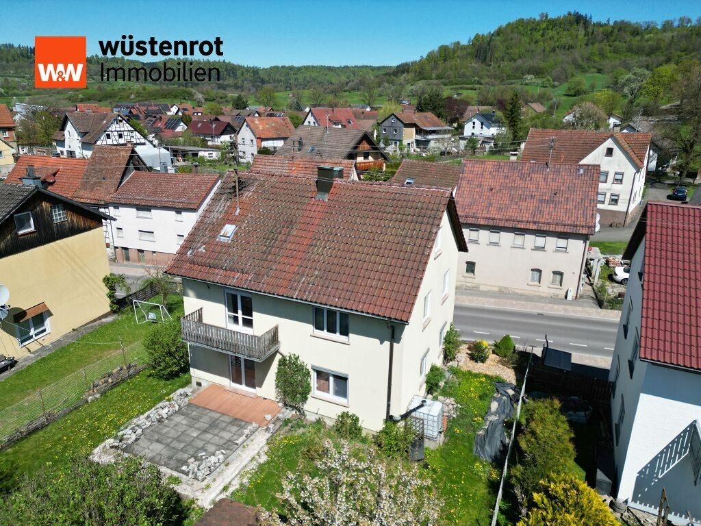 Immobilienangebot - Oberrot - Hausen - Alle - Zweifamilienhaus mit ausbaufähigem Dachgeschoss und schönem Garten