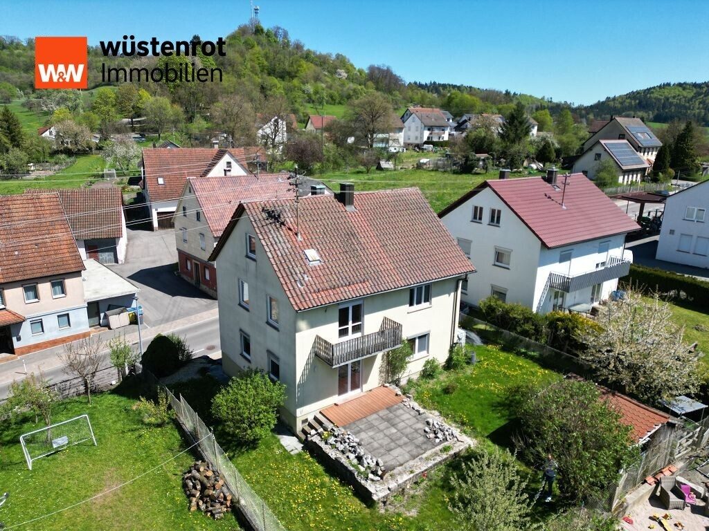 Immobilienangebot - Oberrot - Hausen - Alle - Zweifamilienhaus mit ausbaufähigem Dachgeschoss und schönem Garten
