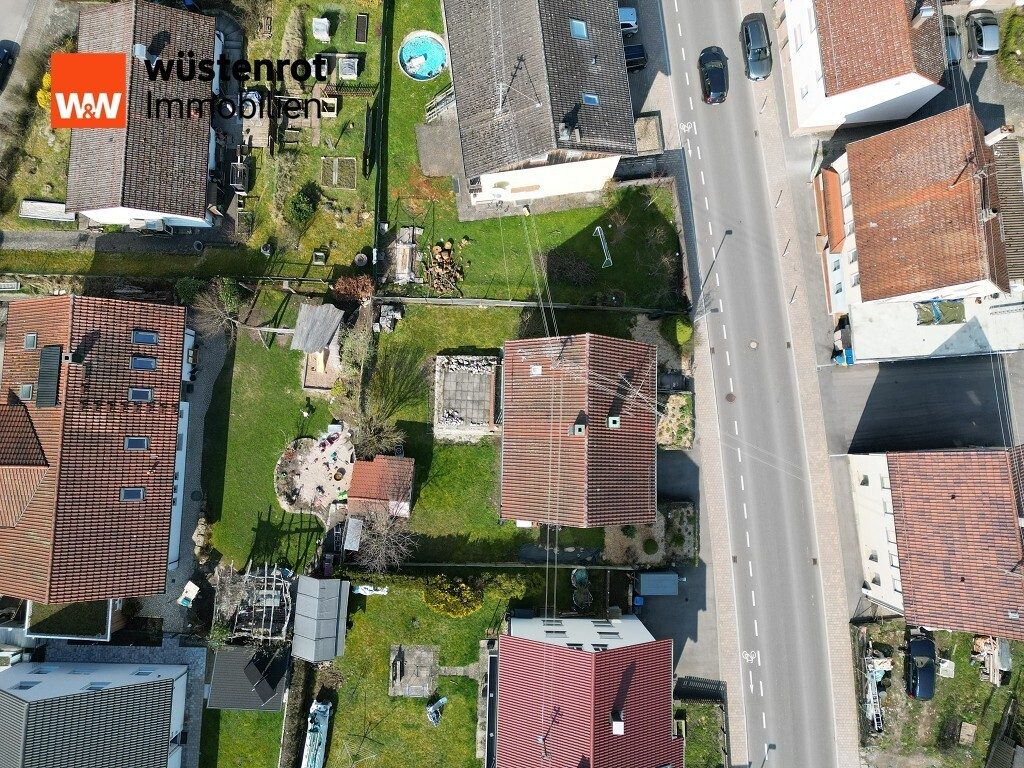 Immobilienangebot - Oberrot - Hausen - Alle - Zweifamilienhaus mit ausbaufähigem Dachgeschoss und schönem Garten