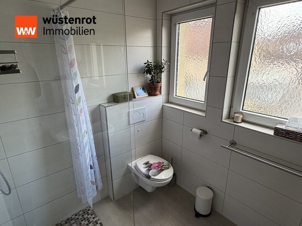 Immobilienangebot - Oberrot - Hausen - Alle - Zweifamilienhaus mit ausbaufähigem Dachgeschoss und schönem Garten