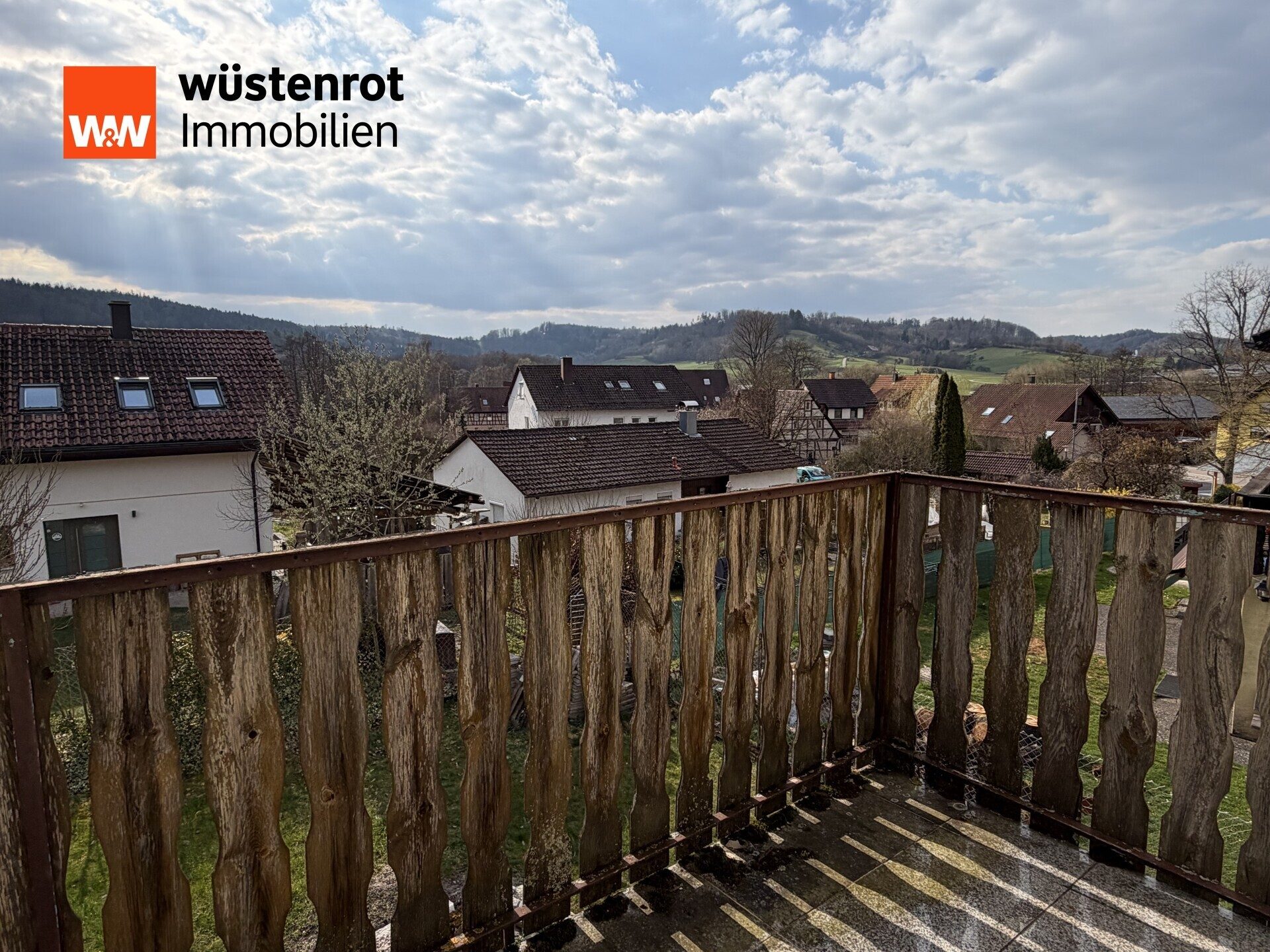 Immobilienangebot - Oberrot - Hausen - Alle - Zweifamilienhaus mit ausbaufähigem Dachgeschoss und schönem Garten