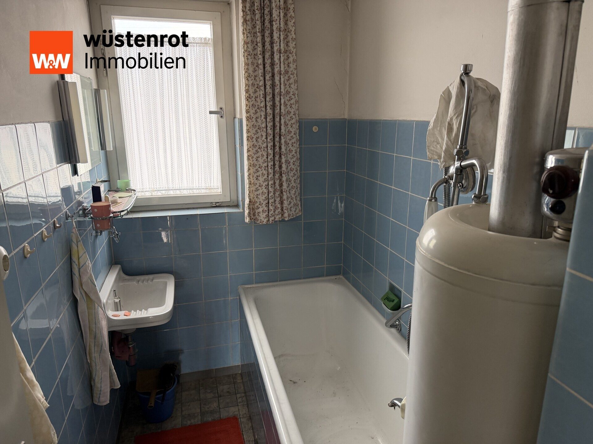 Immobilienangebot - Oberrot - Hausen - Alle - Zweifamilienhaus mit ausbaufähigem Dachgeschoss und schönem Garten