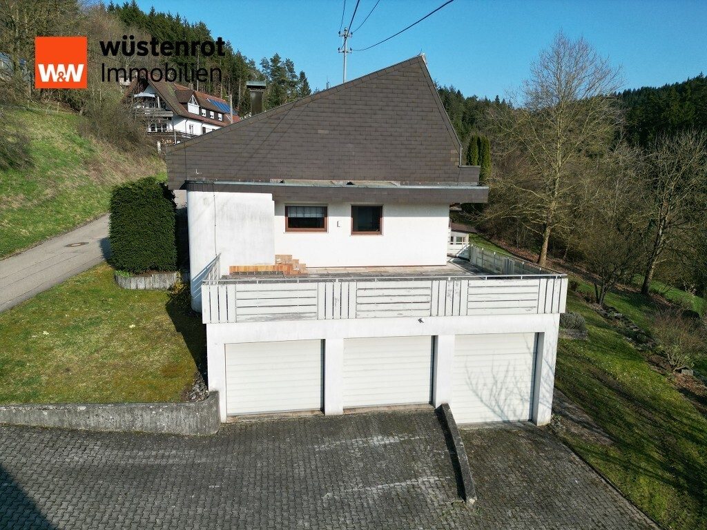 Immobilienangebot - Sulzbach-Laufen - Alle - Wohnhaus mit Einliegerwohnung und großartig viel Platz
- Eindrucksvolles Wohnen in idyllischer Umgebung -