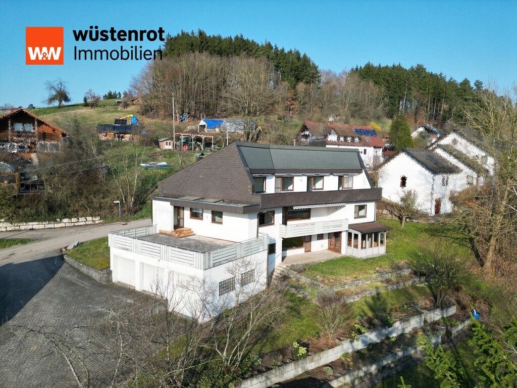 Immobilienangebot - Sulzbach-Laufen - Alle - Wohnhaus mit Einliegerwohnung und großartig viel Platz
- Eindrucksvolles Wohnen in idyllischer Umgebung -
