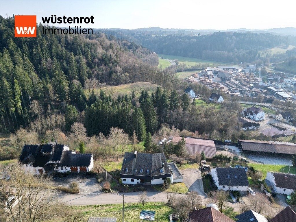 Immobilienangebot - Sulzbach-Laufen - Alle - Wohnhaus mit Einliegerwohnung und großartig viel Platz
- Eindrucksvolles Wohnen in idyllischer Umgebung -