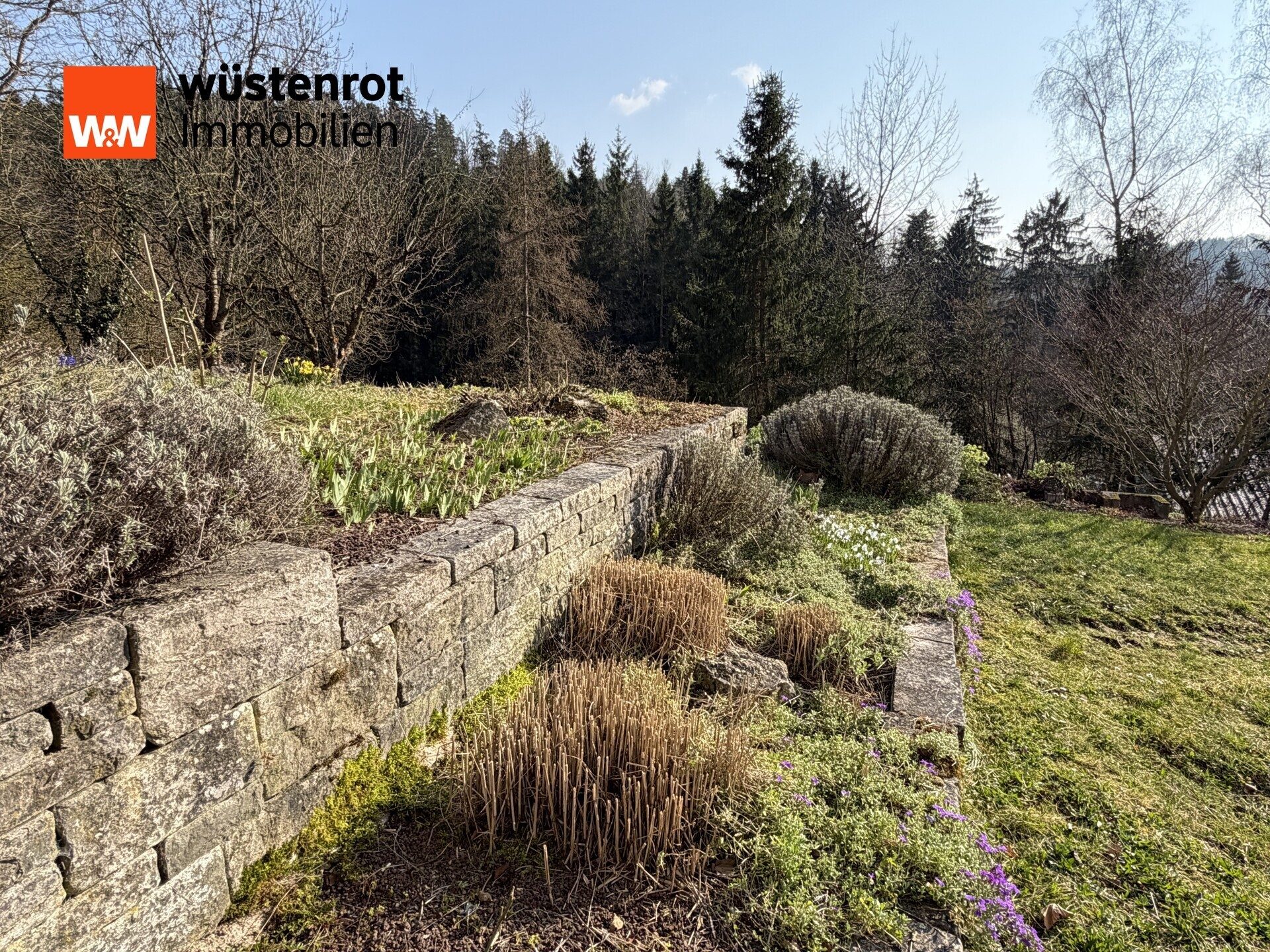 Immobilienangebot - Sulzbach-Laufen - Alle - Wohnhaus mit Einliegerwohnung und großartig viel Platz
- Eindrucksvolles Wohnen in idyllischer Umgebung -