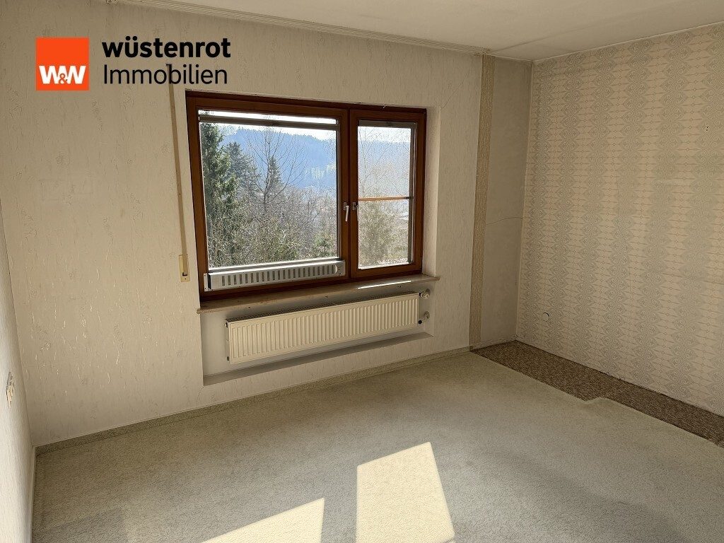 Immobilienangebot - Sulzbach-Laufen - Alle - Wohnhaus mit Einliegerwohnung und großartig viel Platz
- Eindrucksvolles Wohnen in idyllischer Umgebung -