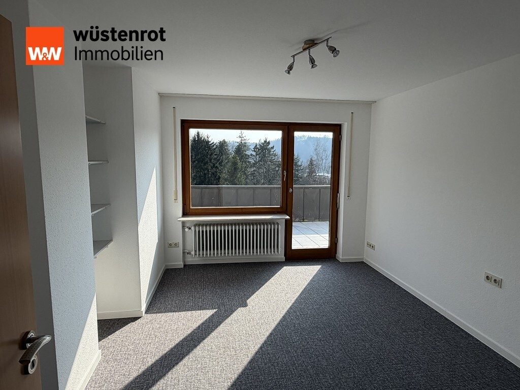 Immobilienangebot - Sulzbach-Laufen - Alle - Wohnhaus mit Einliegerwohnung und großartig viel Platz
- Eindrucksvolles Wohnen in idyllischer Umgebung -