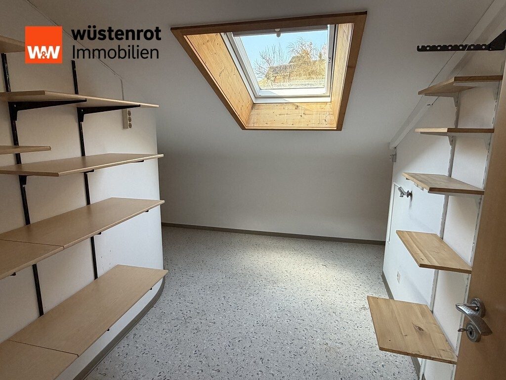 Immobilienangebot - Sulzbach-Laufen - Alle - Wohnhaus mit Einliegerwohnung und großartig viel Platz
- Eindrucksvolles Wohnen in idyllischer Umgebung -