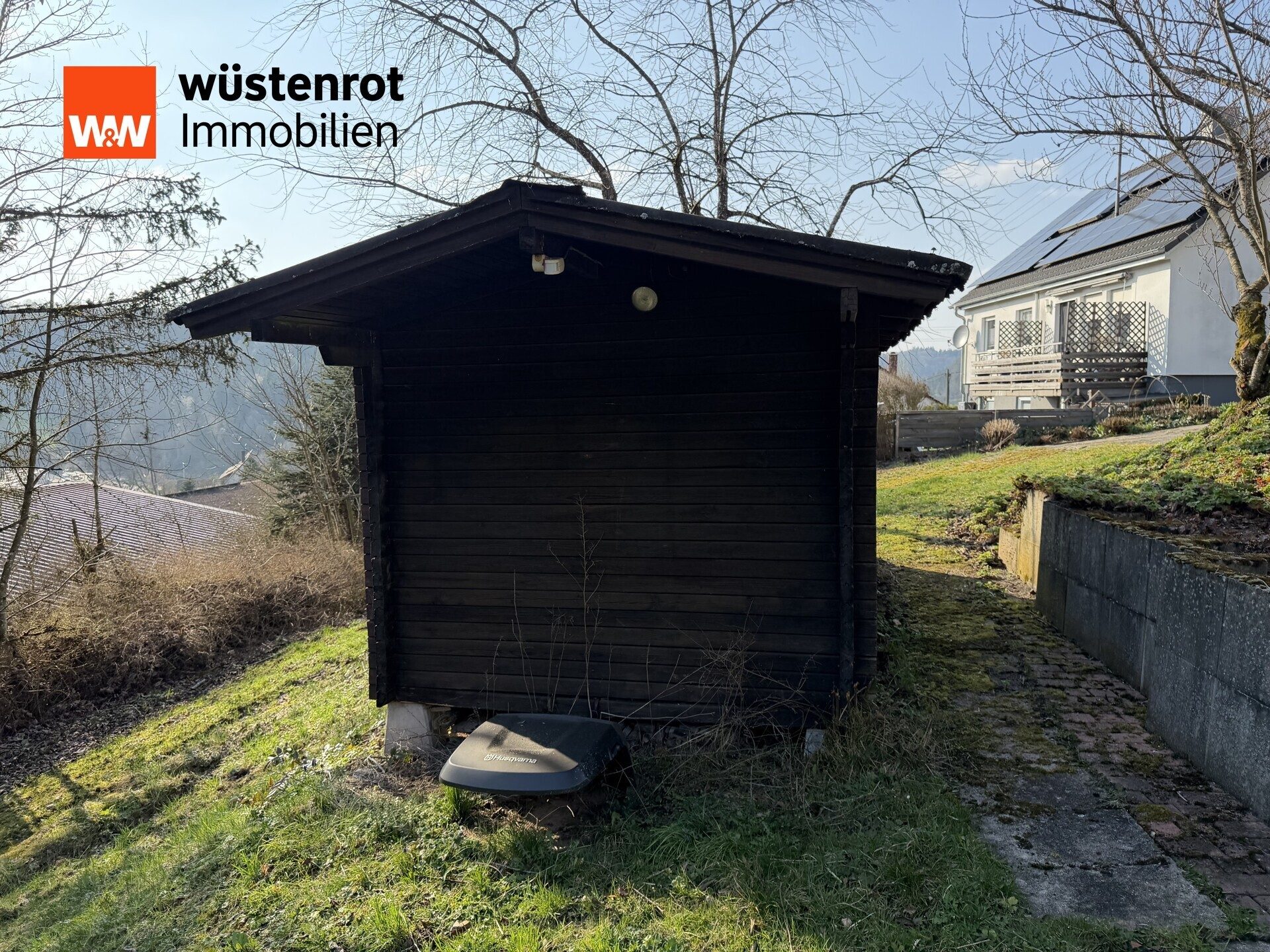 Immobilienangebot - Sulzbach-Laufen - Alle - Wohnhaus mit Einliegerwohnung und großartig viel Platz
- Eindrucksvolles Wohnen in idyllischer Umgebung -