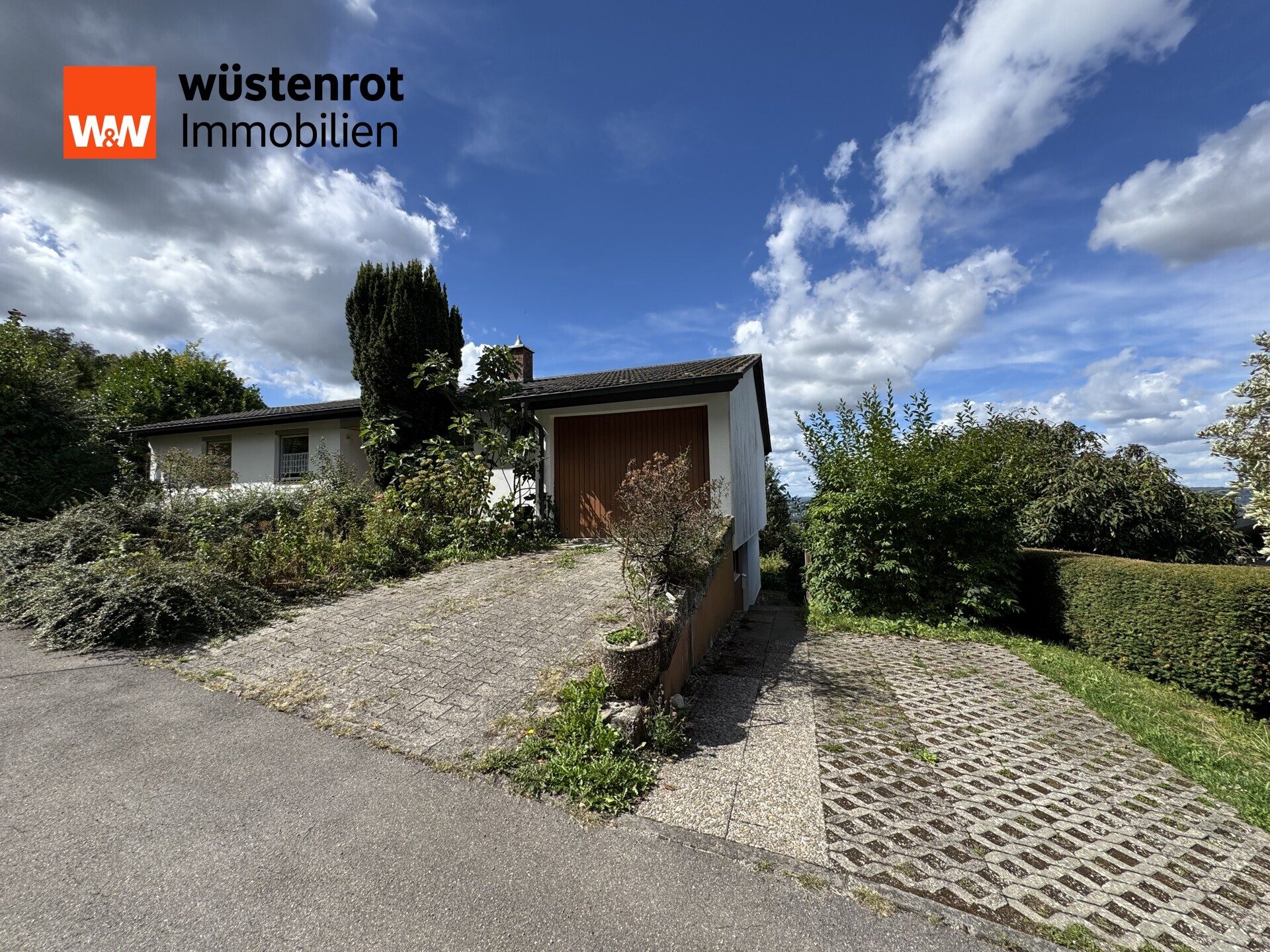 Immobilienangebot - Weingarten - Alle - Traumhaus am Waldrand zur Nähe des Freibades von Weingarten