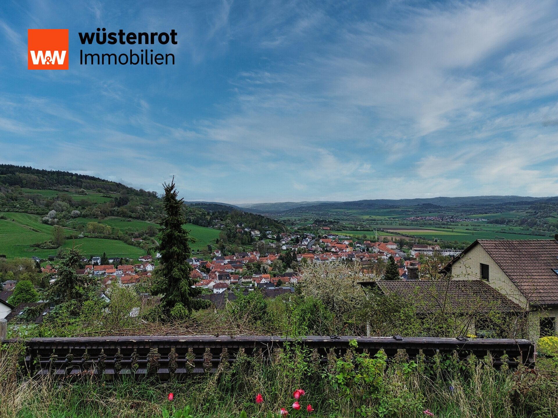 Immobilienangebot - Morschen / Altmorschen - Alle - Idyllisches Einfamilienhaus mit Einliegerwohnung und unverbaubarer Sicht in 34326 Altmorschen