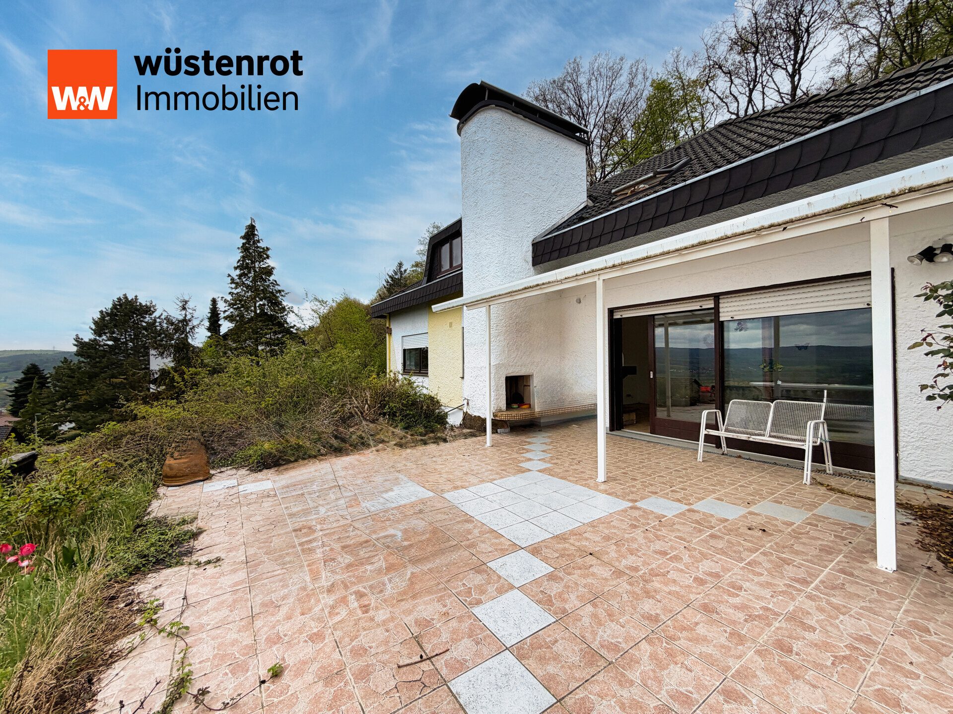 Immobilienangebot - Morschen / Altmorschen - Alle - Idyllisches Einfamilienhaus mit Einliegerwohnung und unverbaubarer Sicht in 34326 Altmorschen