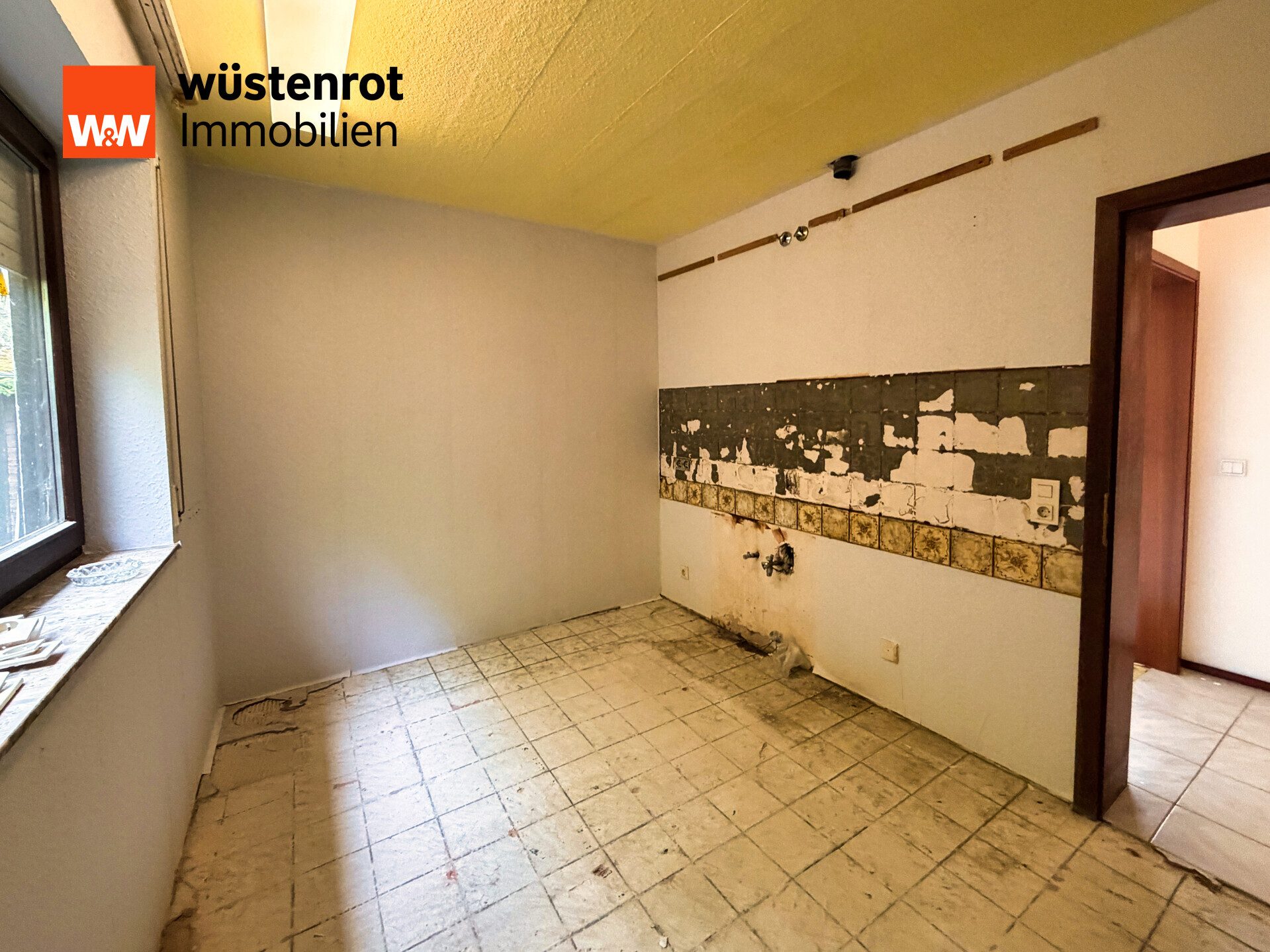 Immobilienangebot - Morschen / Altmorschen - Alle - Idyllisches Einfamilienhaus mit Einliegerwohnung und unverbaubarer Sicht in 34326 Altmorschen