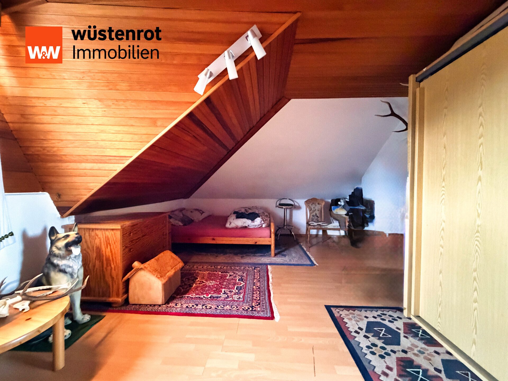 Immobilienangebot - Morschen / Altmorschen - Alle - Idyllisches Einfamilienhaus mit Einliegerwohnung und unverbaubarer Sicht in 34326 Altmorschen