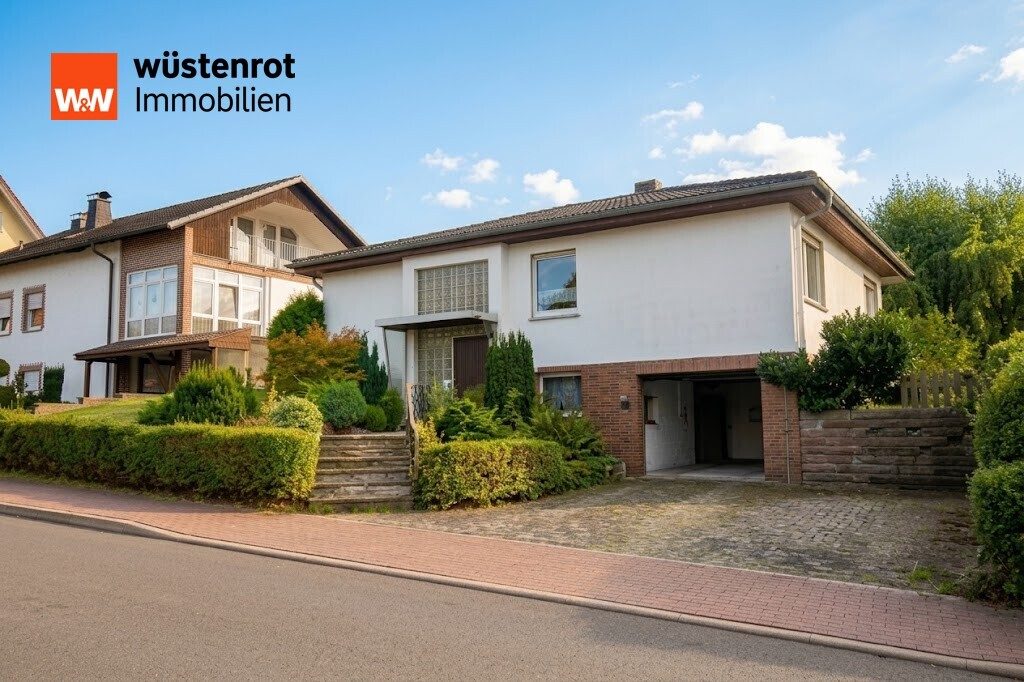 Immobilienangebot - Hohenroda / Ausbach - Alle - Bungalow mit Garten, Garage und Weitblick in Hohenroda-Ausbach: Ihr Projekt auf 789 m²